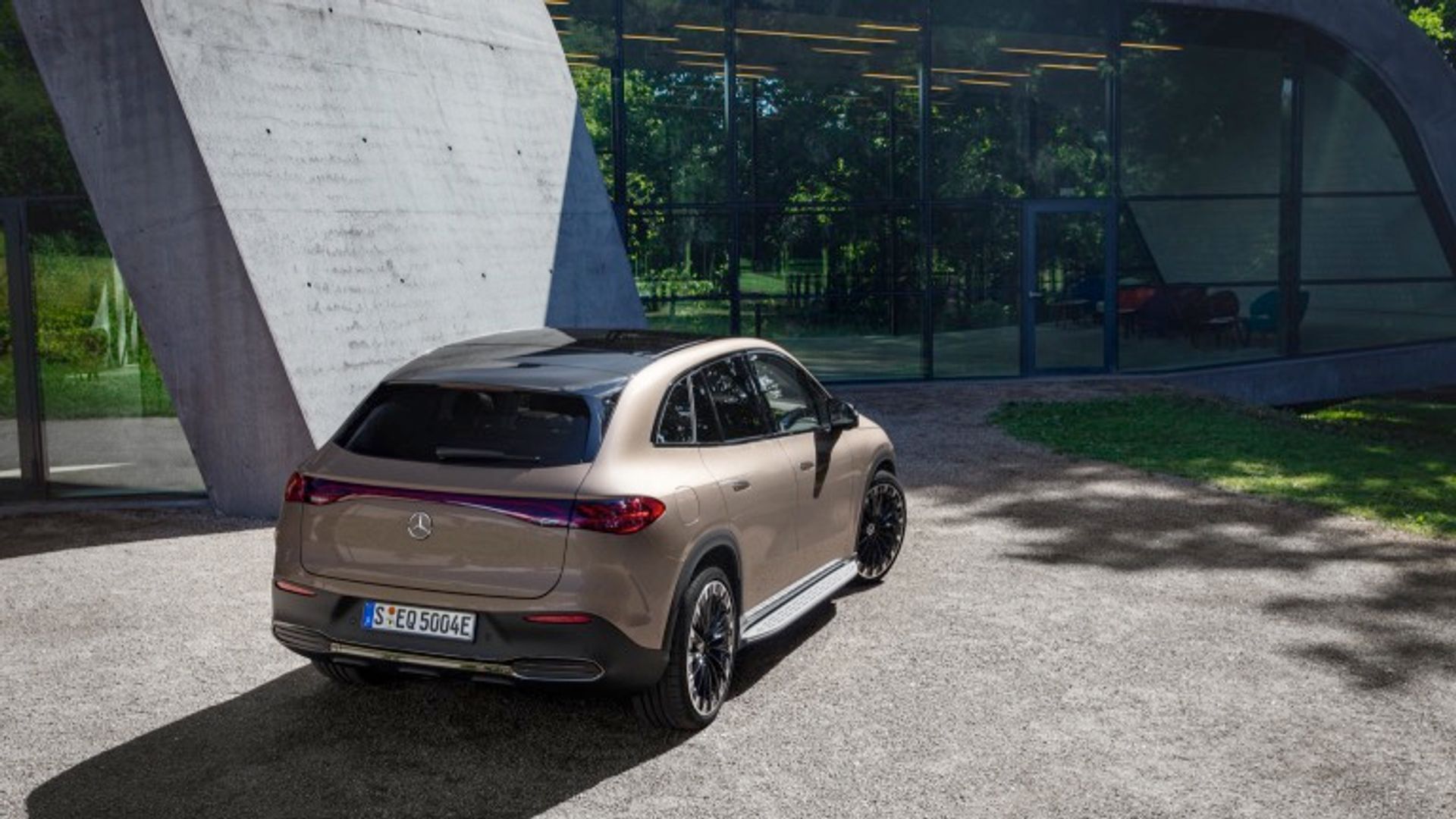 Mercedes-Benz EQE SUV 300 (MY25)