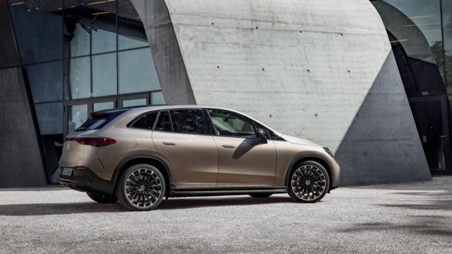Mercedes-Benz EQE SUV 300 (MY25)