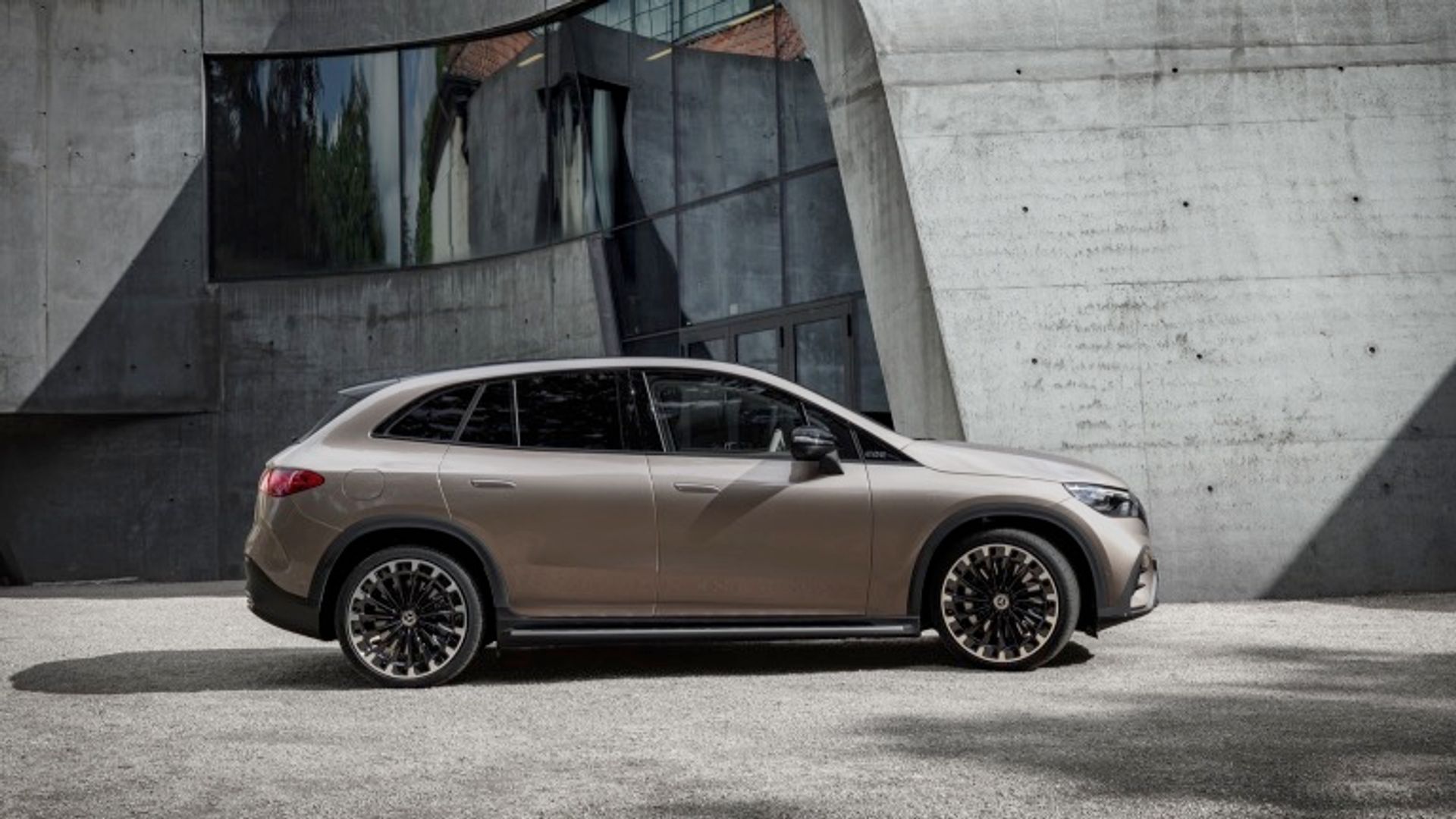 Mercedes-Benz EQE SUV 300 (MY25)