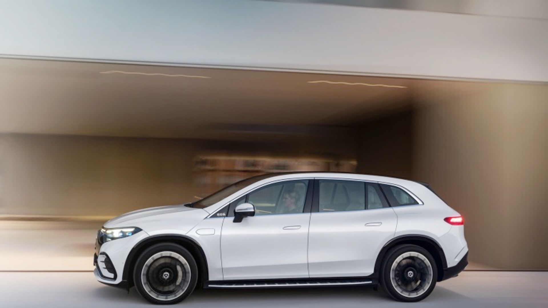Mercedes-Benz EQS SUV 450 4MATIC