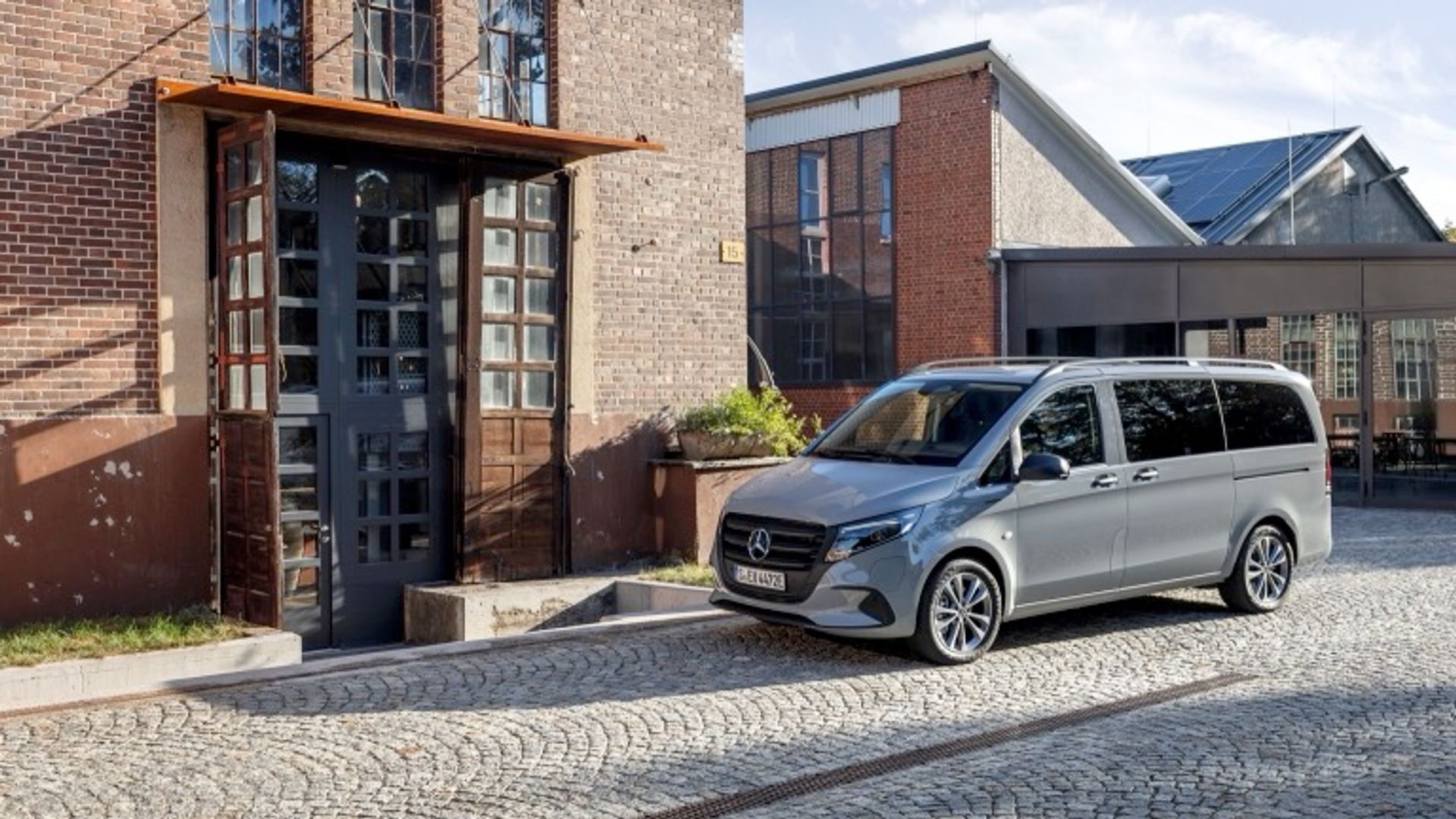 Mercedes-Benz eVito Tourer Extra-Long 60 kWh