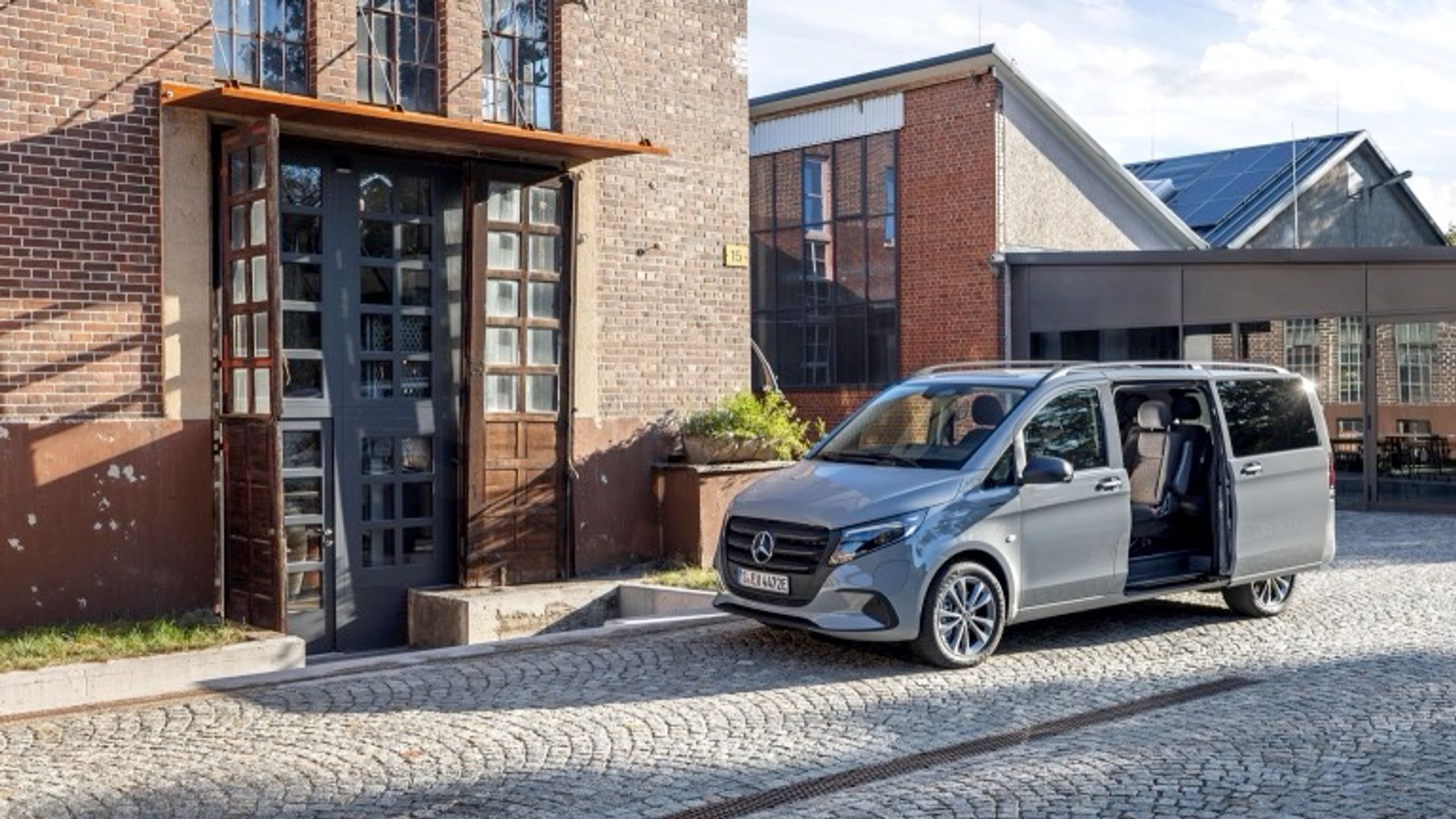 Mercedes-Benz eVito Tourer Extra-Long 60 kWh