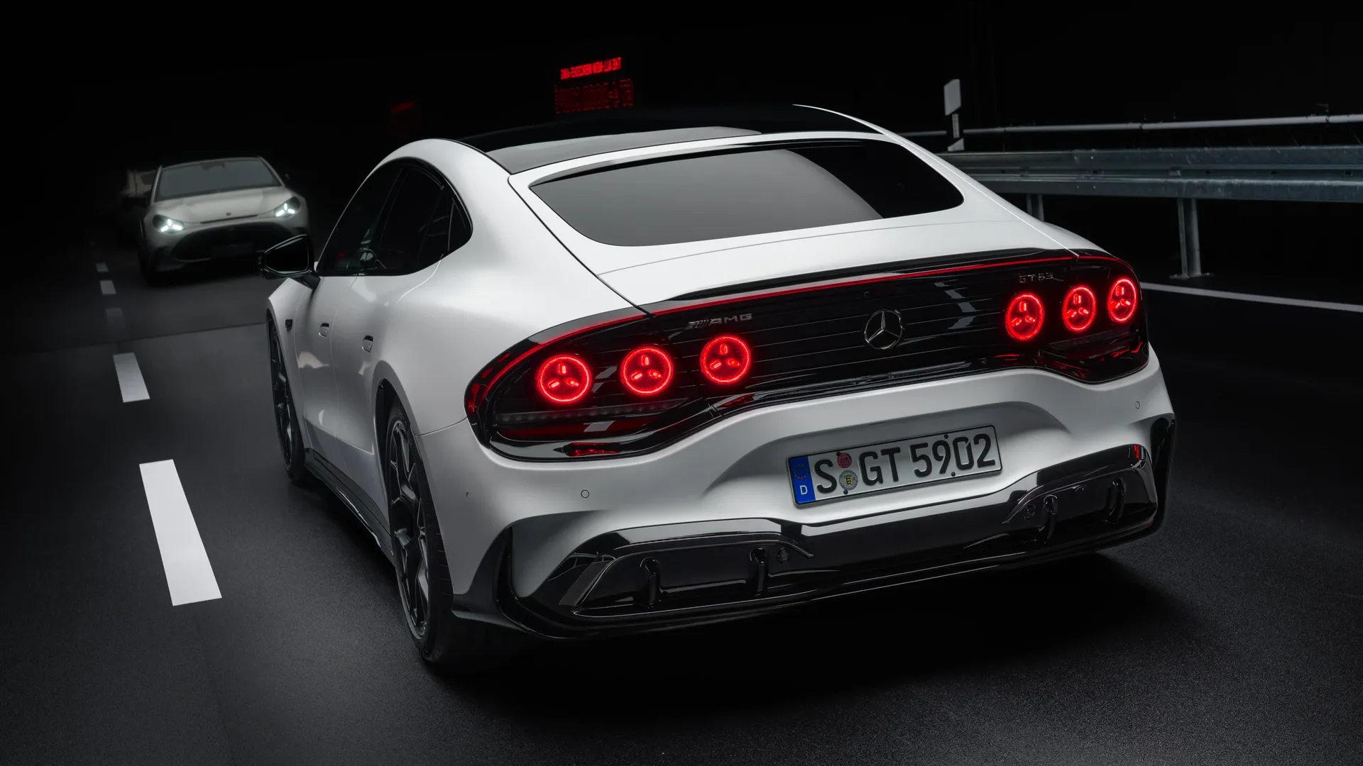 Elettronauti - Mercedes AMG GT