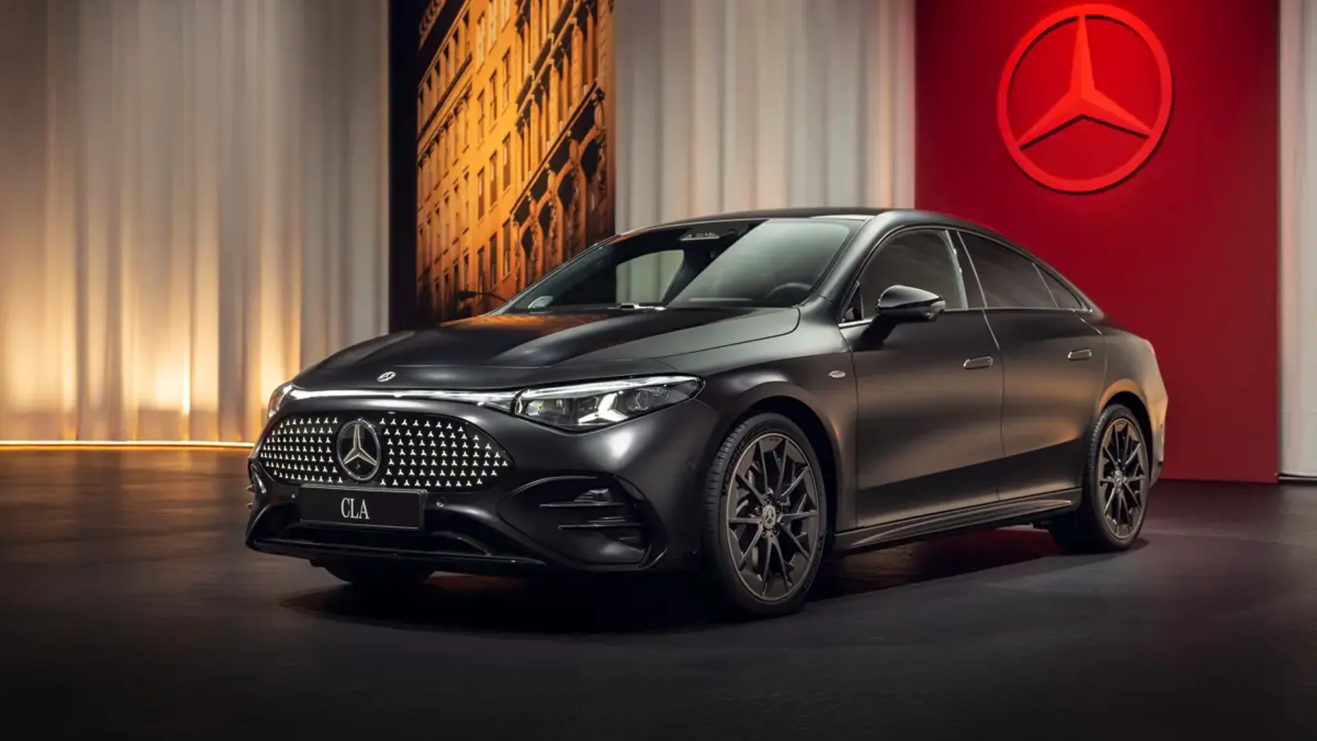 Elettronauti - Mercedes-Benz CLA 350 4MATIC - Rosso - Esterno - Vista anteriore a tre quarti