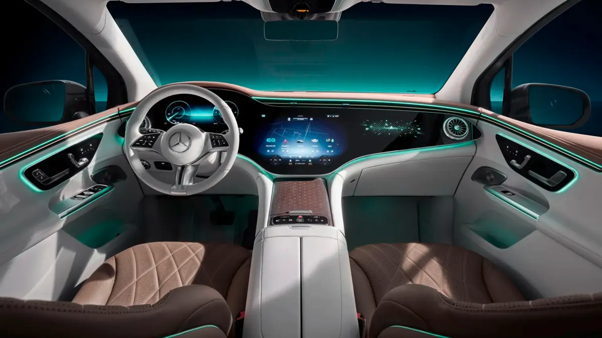 Elettronauti - Mercedes-Benz EQE SUV 350 4MATIC - Plancia - Vista della plancia