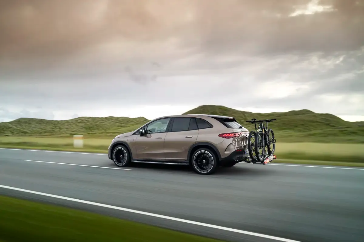 Elettronauti - Mercedes-Benz EQE SUV 350 4MATIC - Grigio - Esterno - Vista anteriore a tre quarti