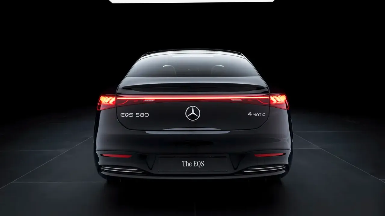 Elettronauti - Mercedes-EQ EQS 450 4MATIC - Nero - Esterno - Vista posteriore