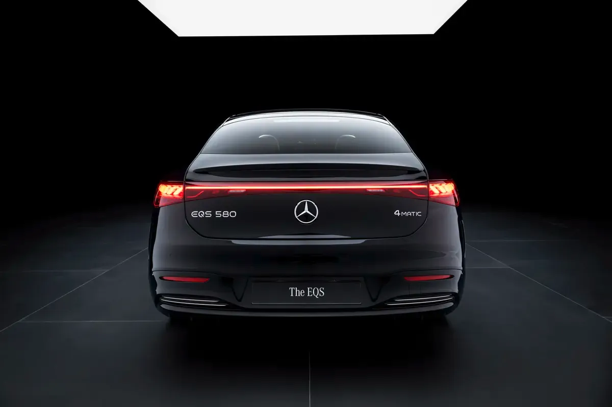 Elettronauti - Mercedes-EQ EQS 450 4MATIC - Nero - Esterno - Vista posteriore