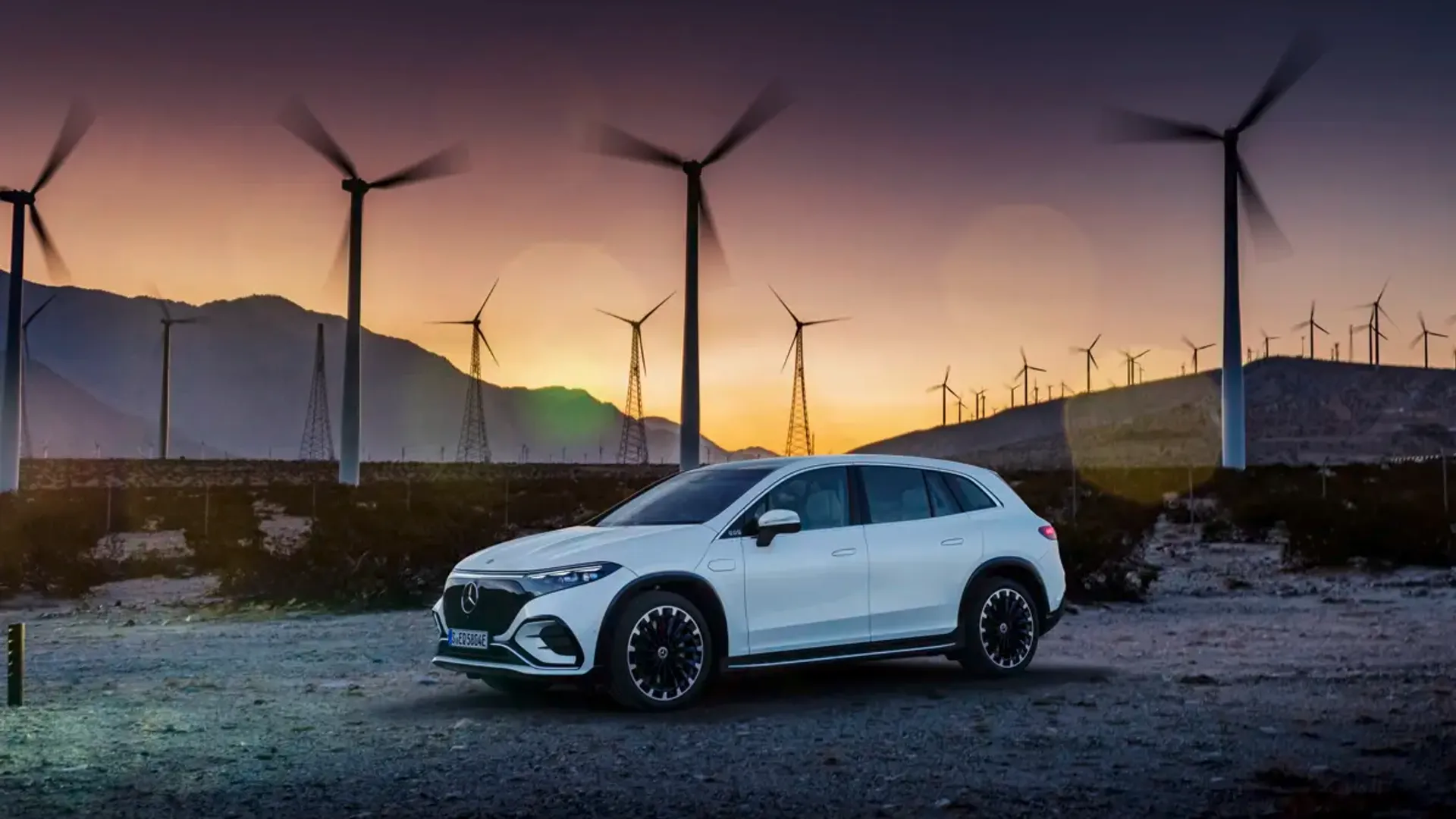 Elettronauti - Mercedes-Benz EQS SUV 450 4MATIC - Grigio - Esterno - Vista anteriore a tre quarti