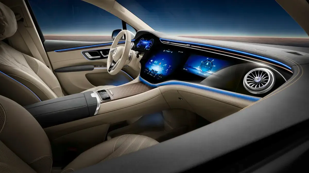 Elettronauti - Mercedes-Benz EQS SUV 450 4MATIC - Infotainment - Vista della plancia