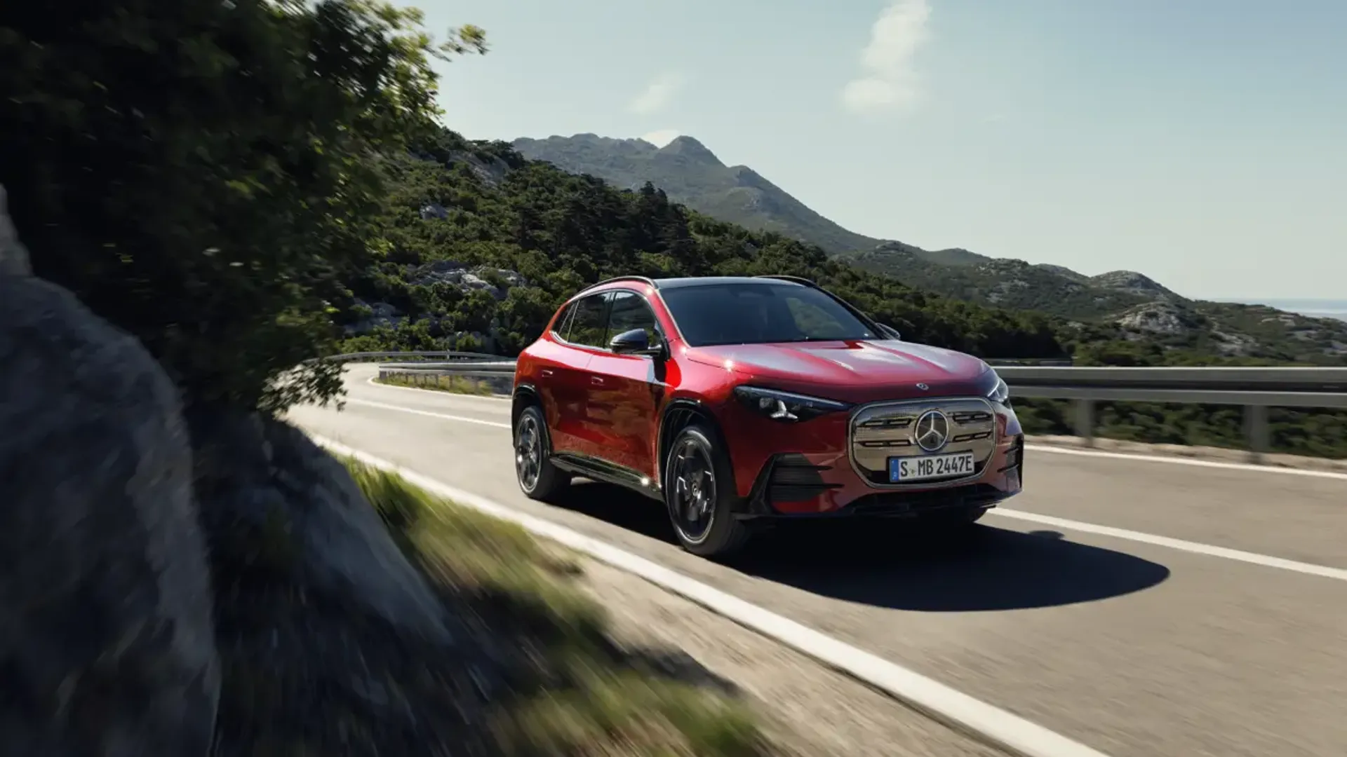 Elettronauti - Mercedes-Benz GLA 200 - Blu - Esterno - Vista anteriore a tre quarti