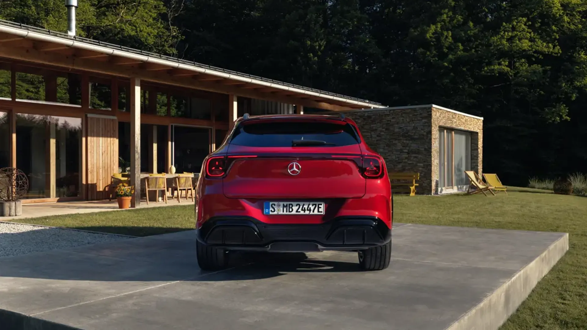 Elettronauti - Mercedes-Benz GLA 200 - Blu - Esterno - Vista anteriore a tre quarti
