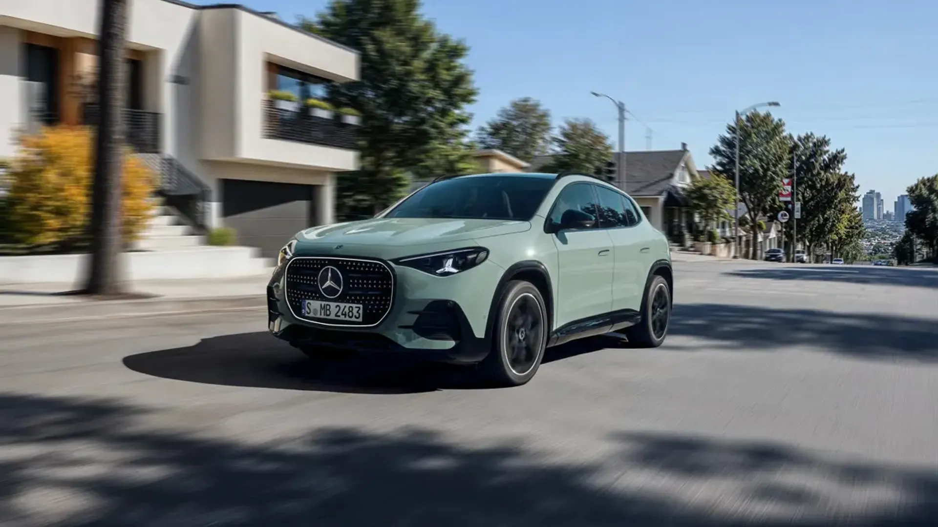 Elettronauti - Mercedes-Benz GLA 200 - Grigio - Esterno - Vista anteriore a tre quarti