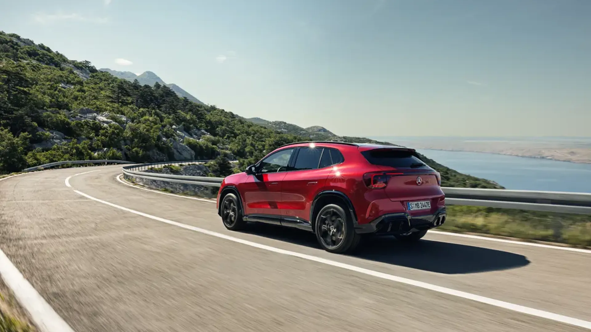 Elettronauti - Mercedes-Benz GLA 200 - Grigio - Esterno - Vista anteriore a tre quarti