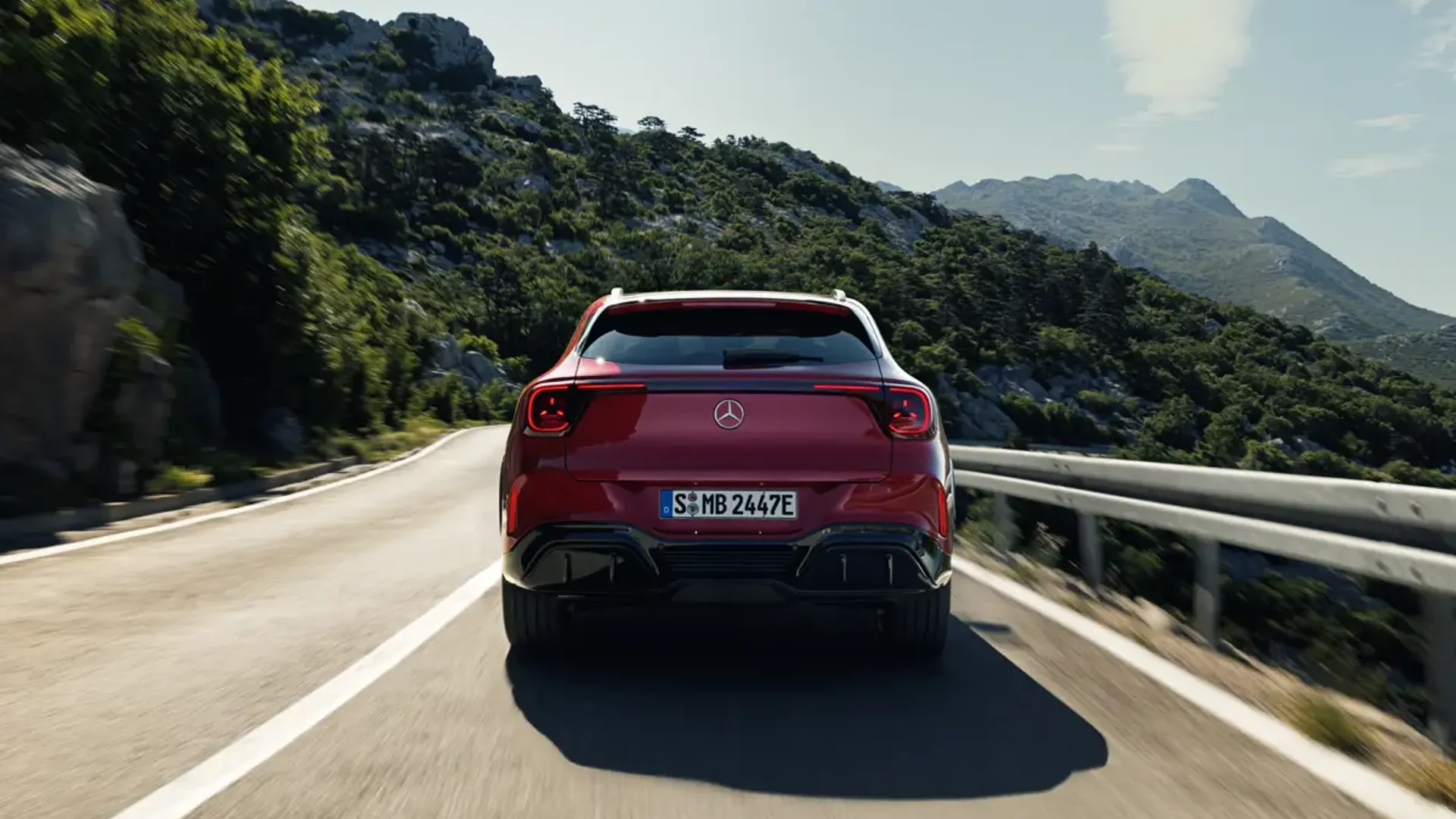 Elettronauti - Mercedes-Benz GLA 200 - Grigio - Esterno - Vista anteriore a tre quarti