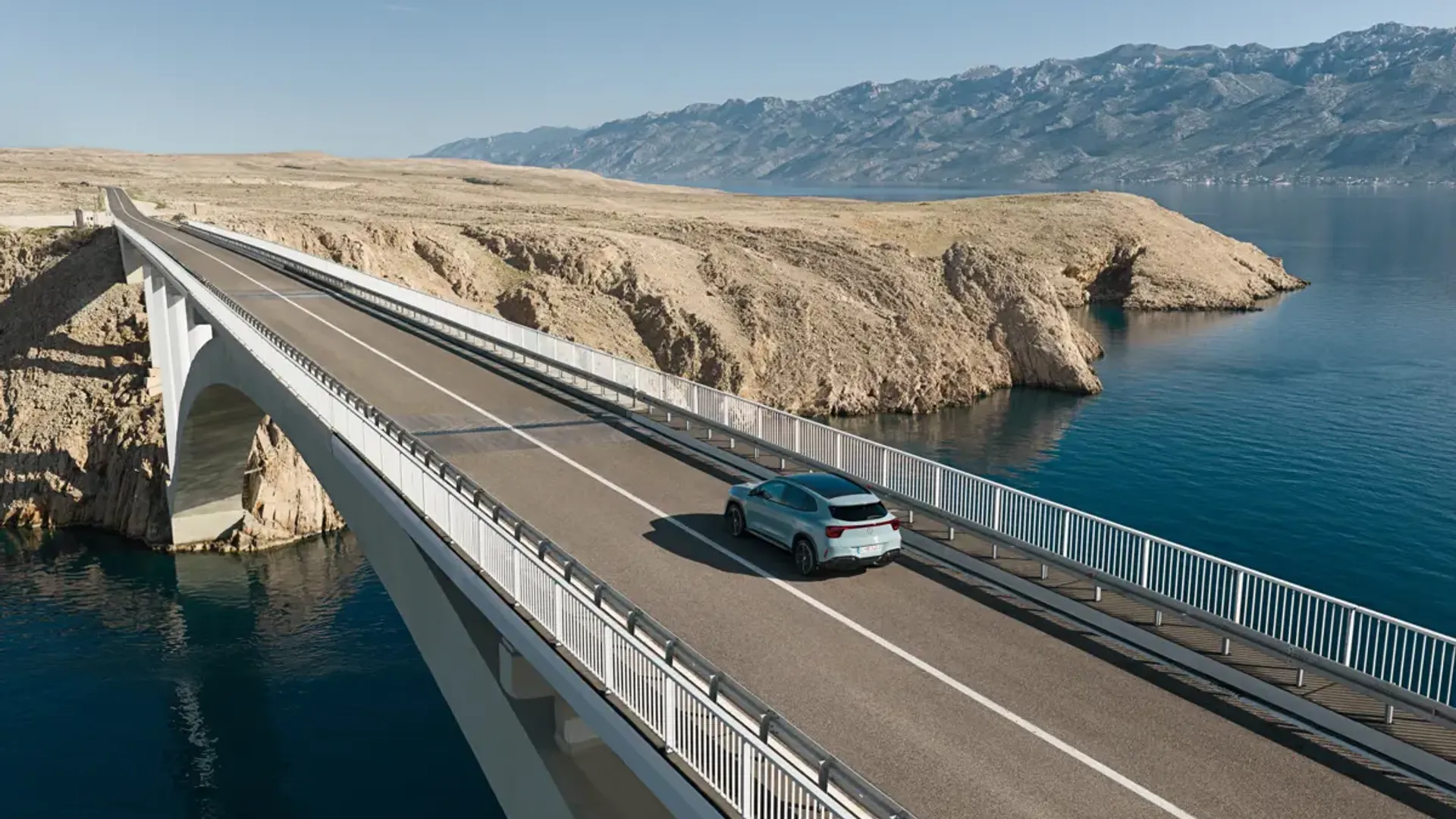 Elettronauti - Mercedes-Benz GLA 200 - Grigio - Esterno - Vista anteriore a tre quarti