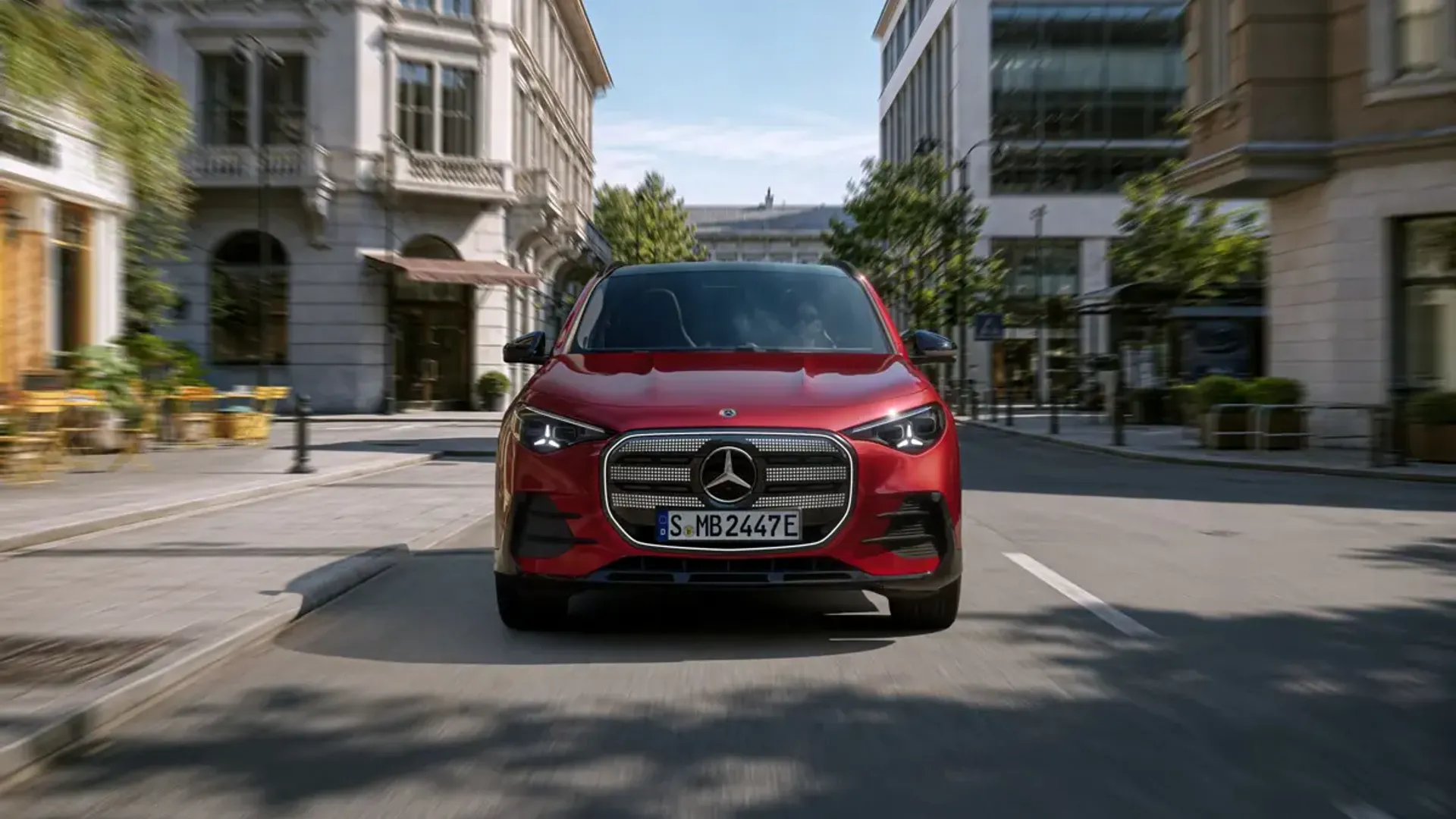 Elettronauti - Mercedes-Benz GLA 200 - Rose Gold - Esterno - Vista anteriore a tre quarti