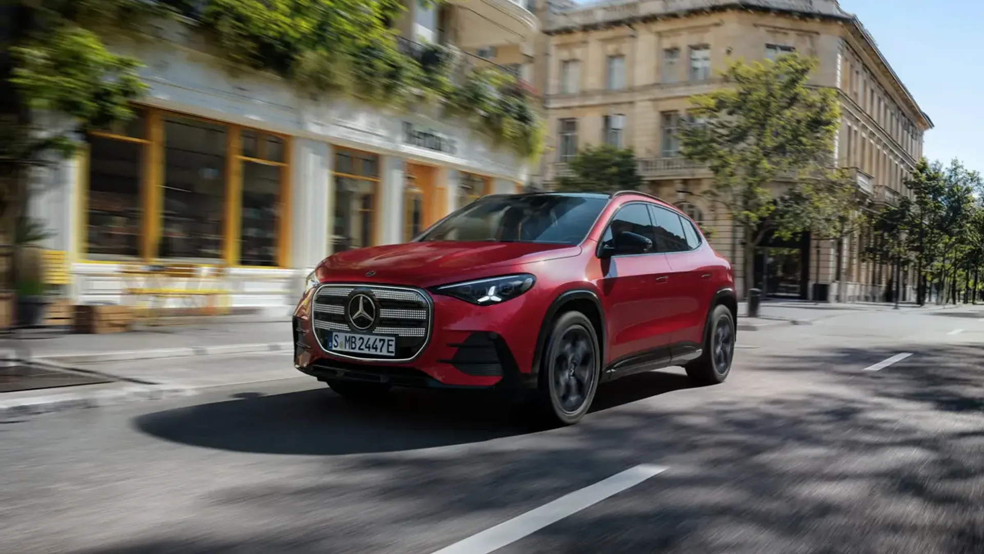 Elettronauti - Mercedes-Benz GLA 200 - Argento - Esterno - Vista anteriore a tre quarti