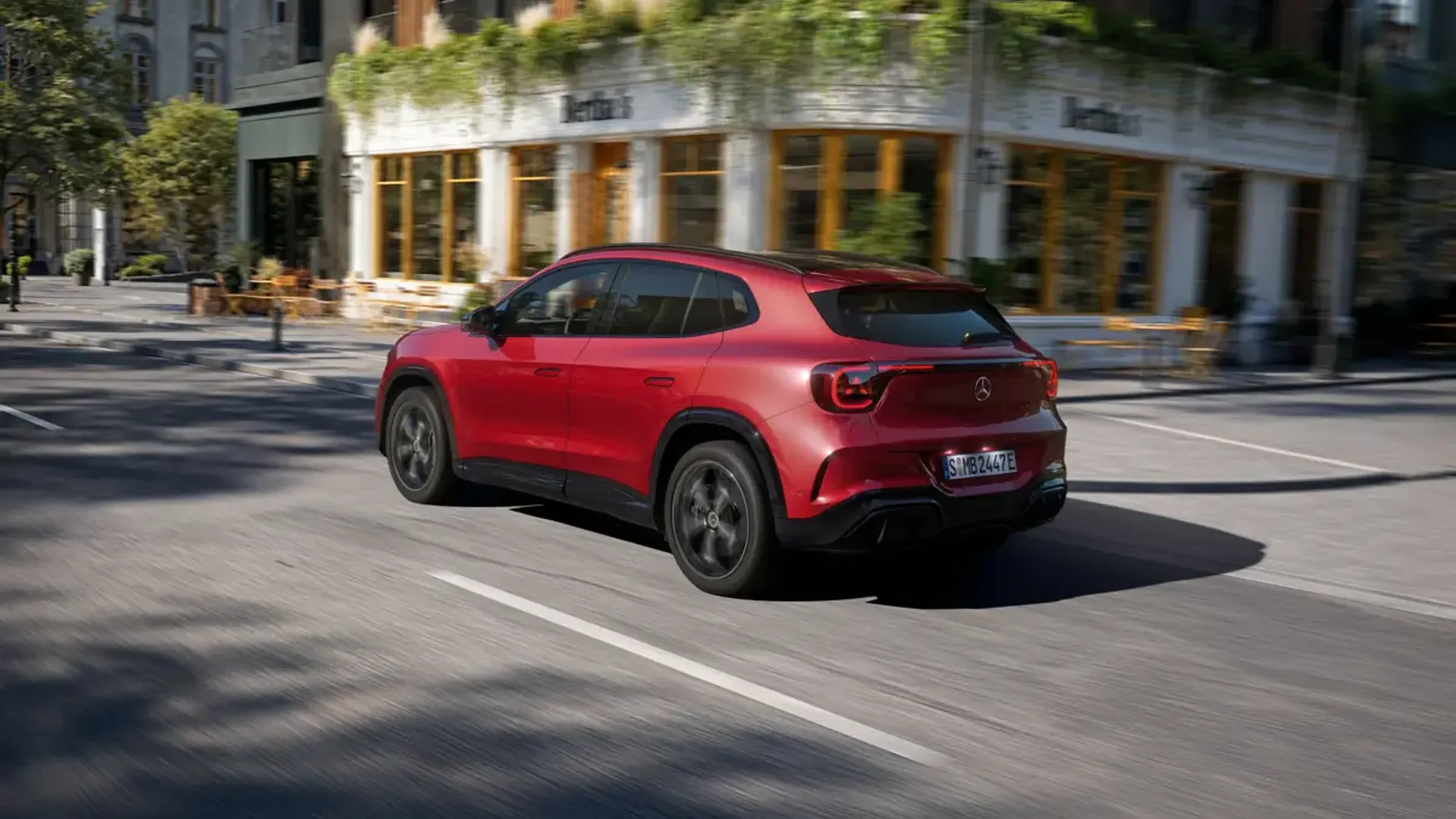Elettronauti - Mercedes-Benz GLA 200 - Bianco - Esterno - Vista anteriore a tre quarti
