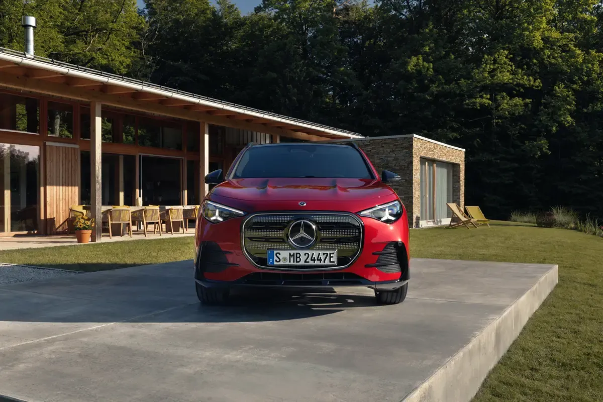 Elettronauti - Mercedes-Benz GLA 200 - Bianco - Esterno - Vista anteriore a tre quarti
