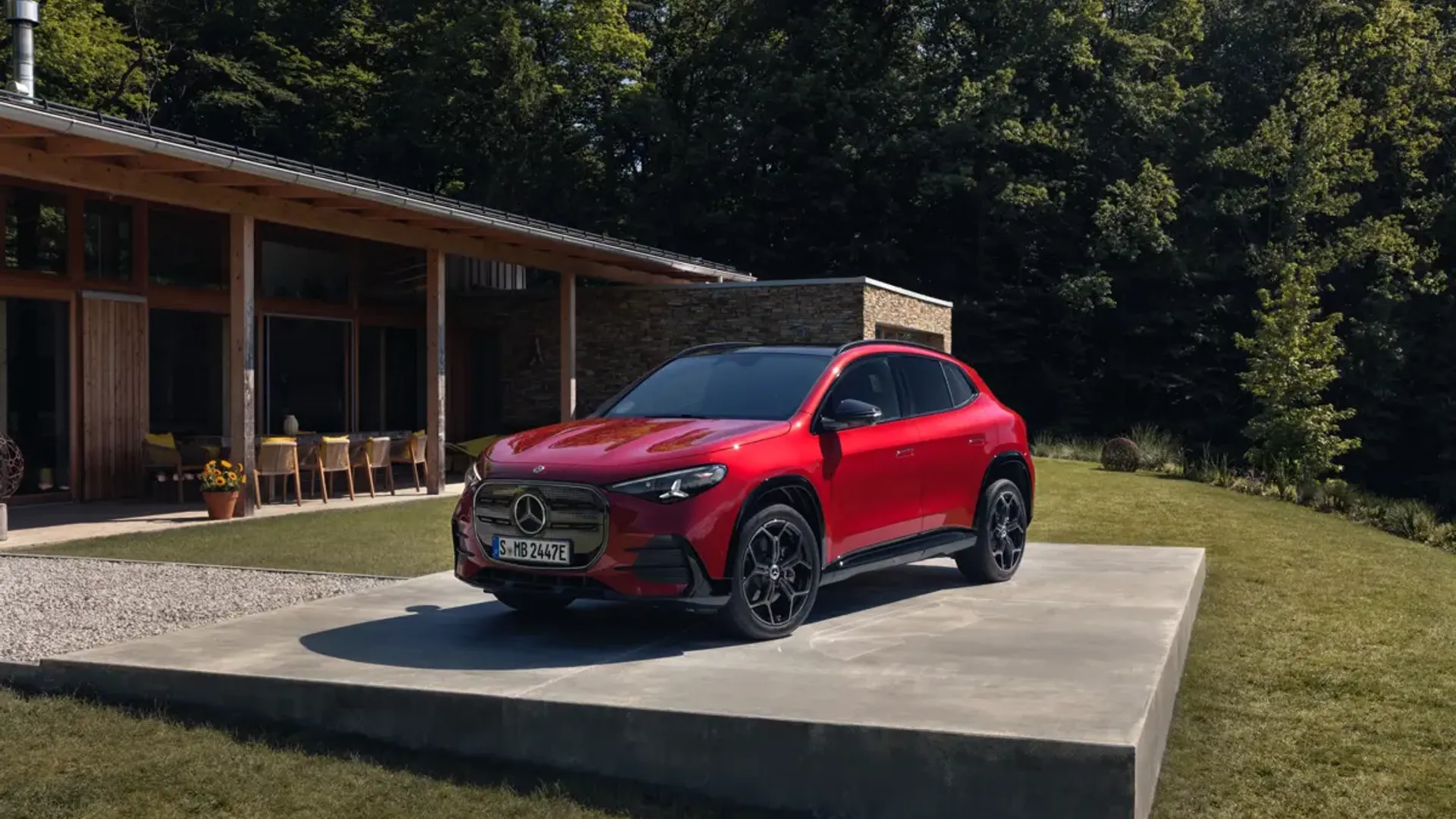 Elettronauti - Mercedes-Benz GLA 200 - Bianco - Esterno - Vista anteriore a tre quarti