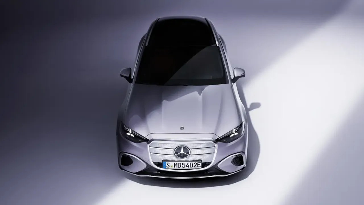 Elettronauti - Mercedes-Benz GLC 300 4MATIC - Grigio - Esterno - Vista anteriore a tre quarti