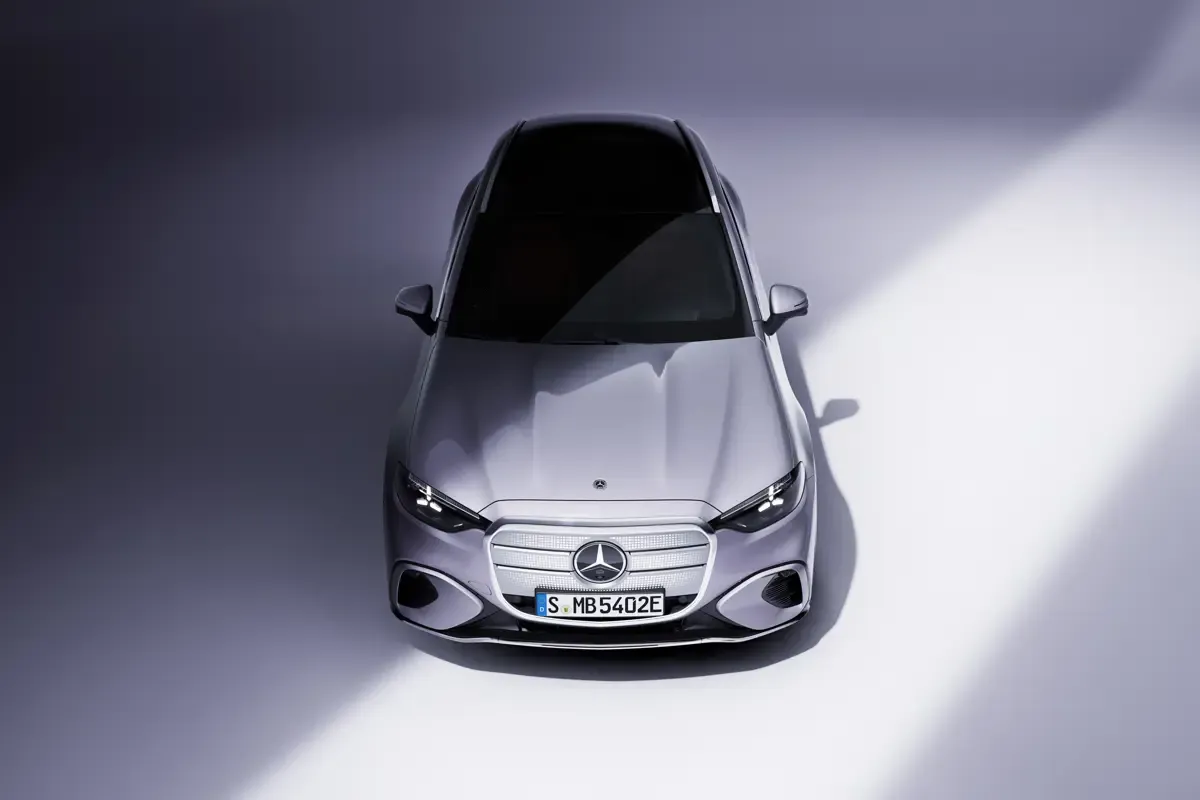 Elettronauti - Mercedes-Benz GLC 300 4MATIC - Grigio - Esterno - Vista anteriore a tre quarti