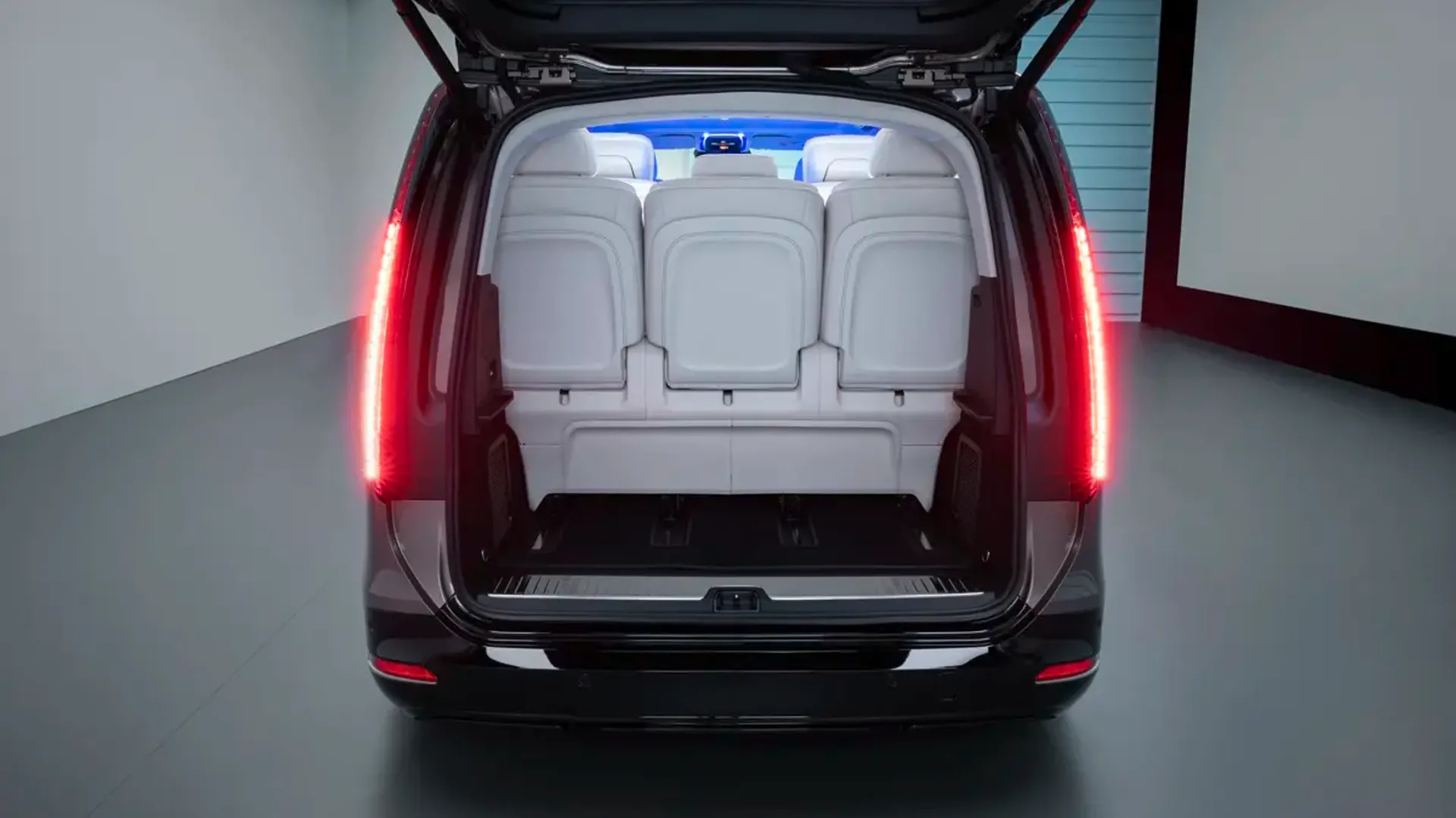 Elettronauti - Mercedes-Benz VLE 300 - Vano di carico - Bagagliaio