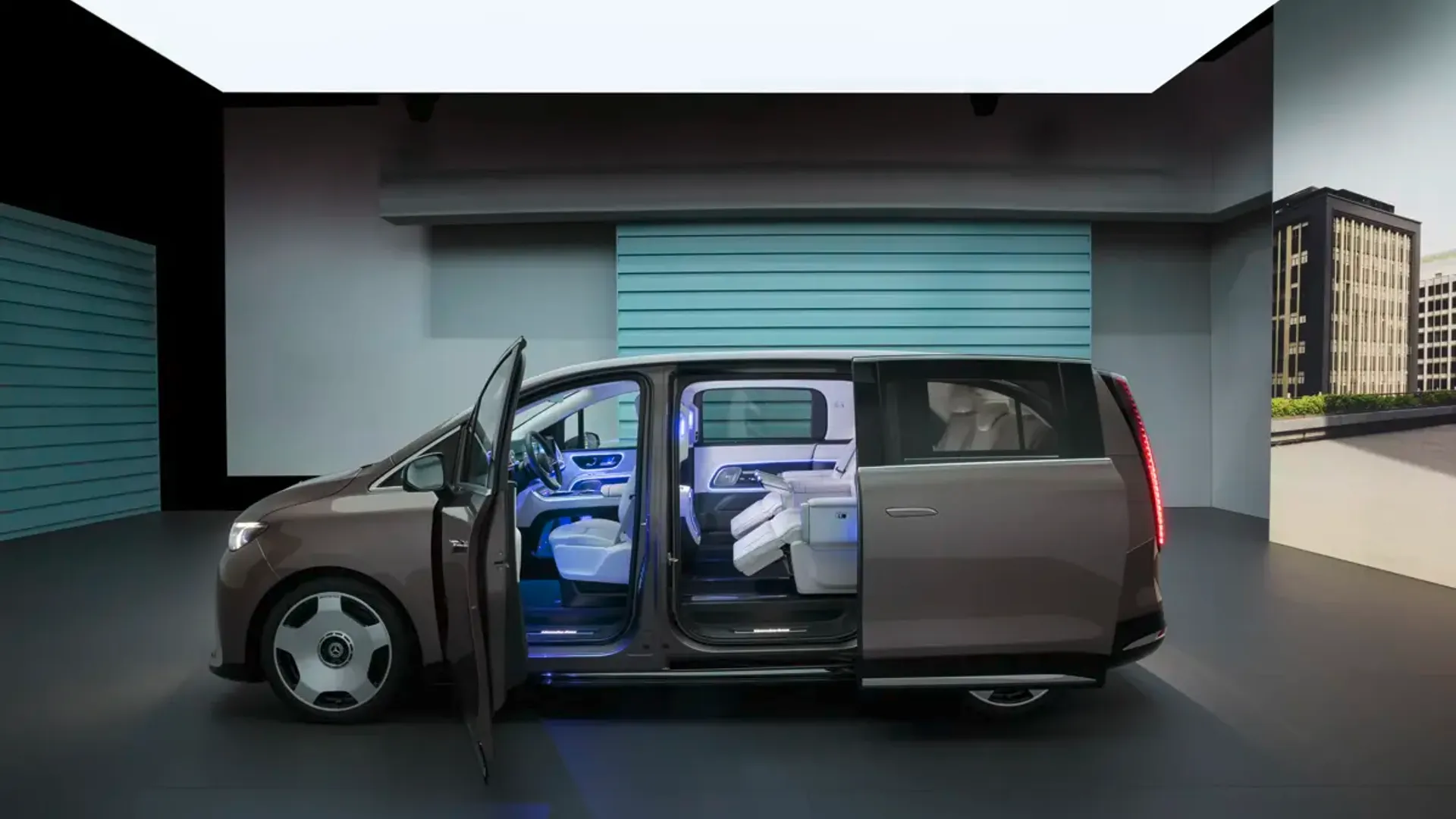 Elettronauti - Mercedes-Benz VLE 300 - Grigio - Esterno - Vista anteriore a tre quarti