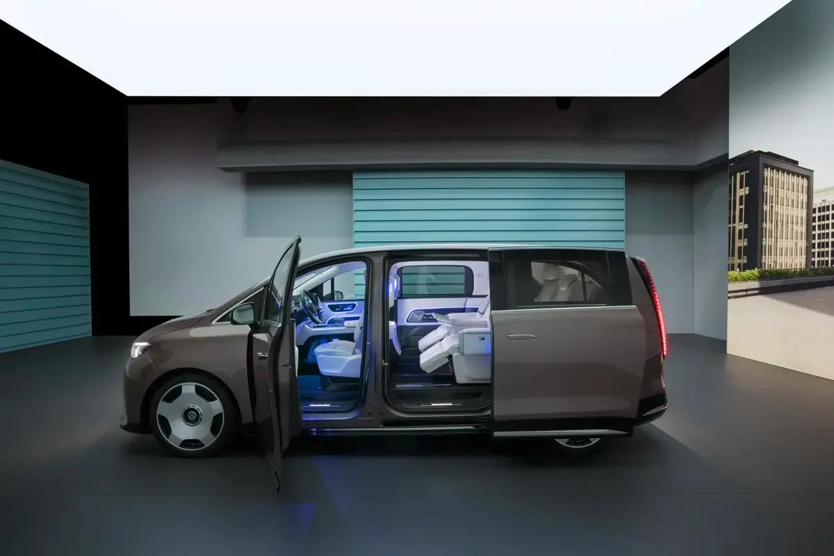 Elettronauti - Mercedes-Benz VLE 300 - Grigio - Esterno - Vista anteriore a tre quarti