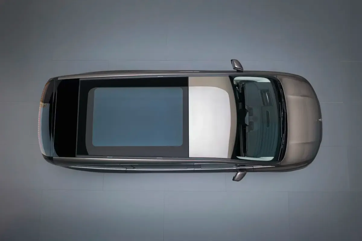 Elettronauti - Mercedes-Benz VLE 300 - Argento - Esterno - Vista anteriore a tre quarti