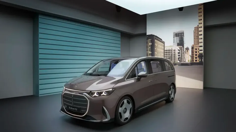 Elettronauti - Mercedes-Benz VLE 300 - Bianco - Esterno - Vista anteriore a tre quarti