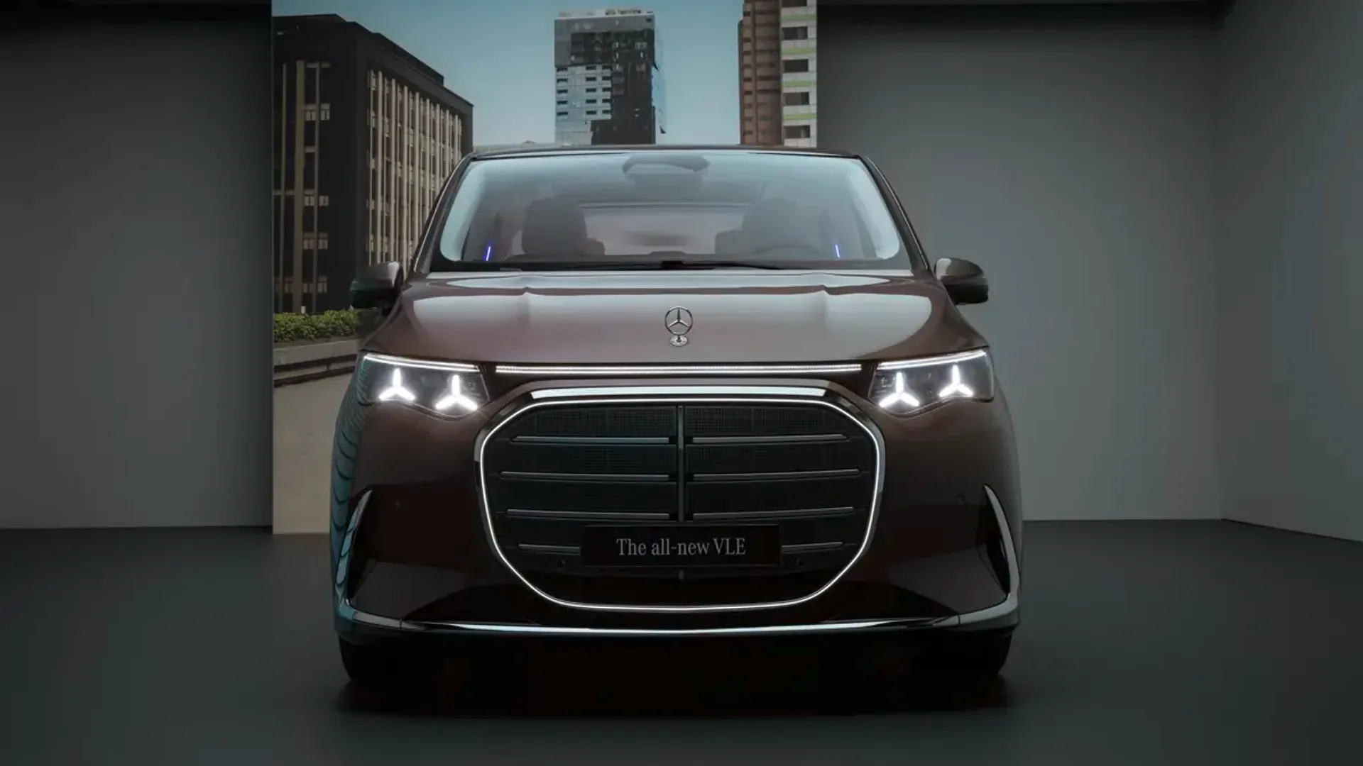 Elettronauti - Mercedes-Benz VLE 300 - Bianco - Esterno - Vista anteriore a tre quarti