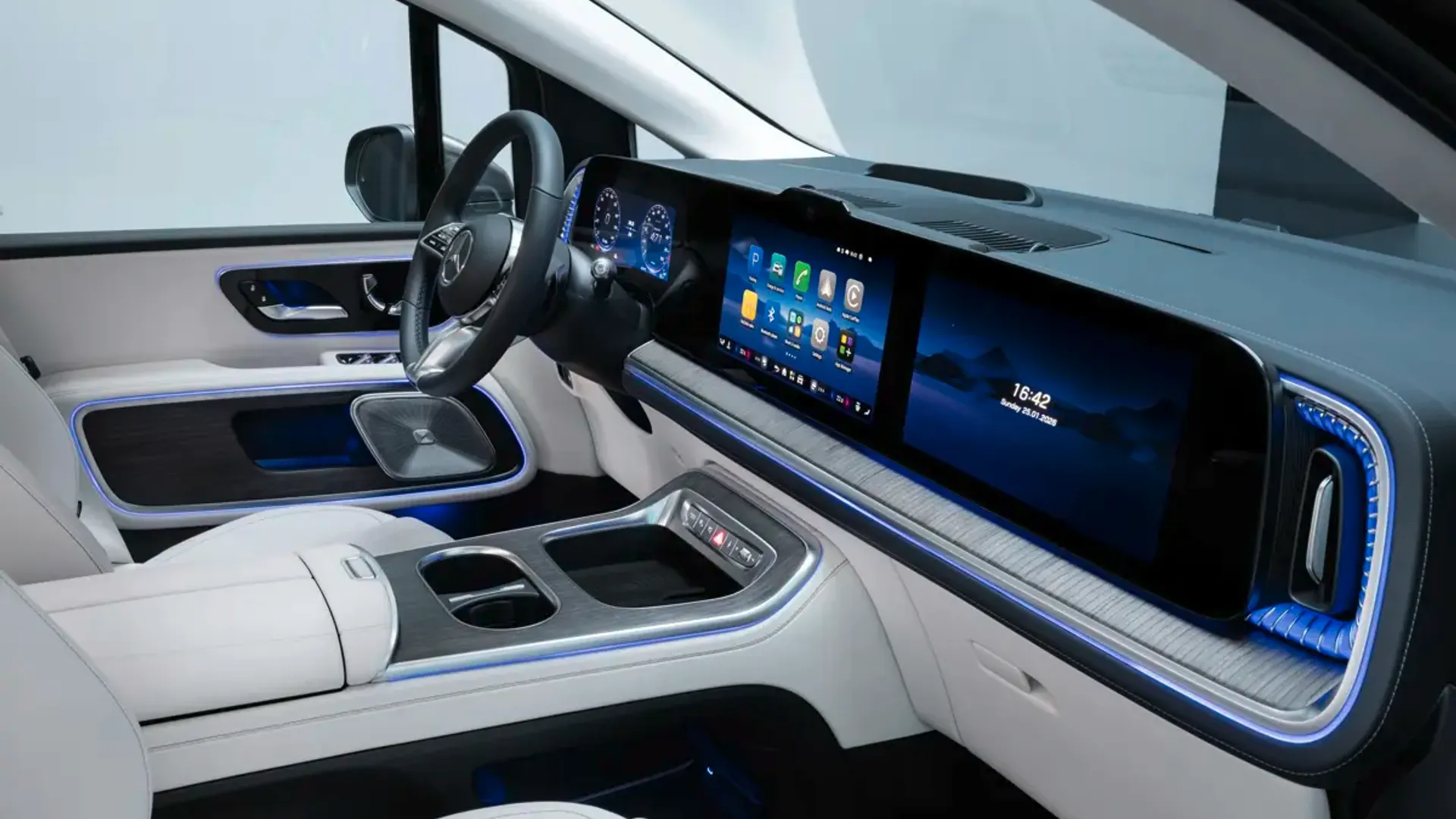 Elettronauti - Mercedes-Benz VLE 300 - Infotainment - Vista della plancia