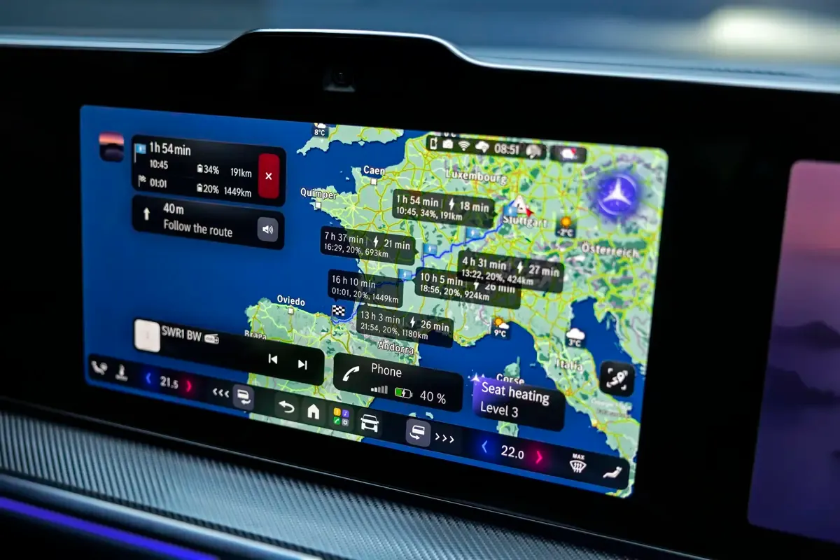 Elettronauti - Mercedes-Benz VLE 300 - Infotainment - Vista della plancia