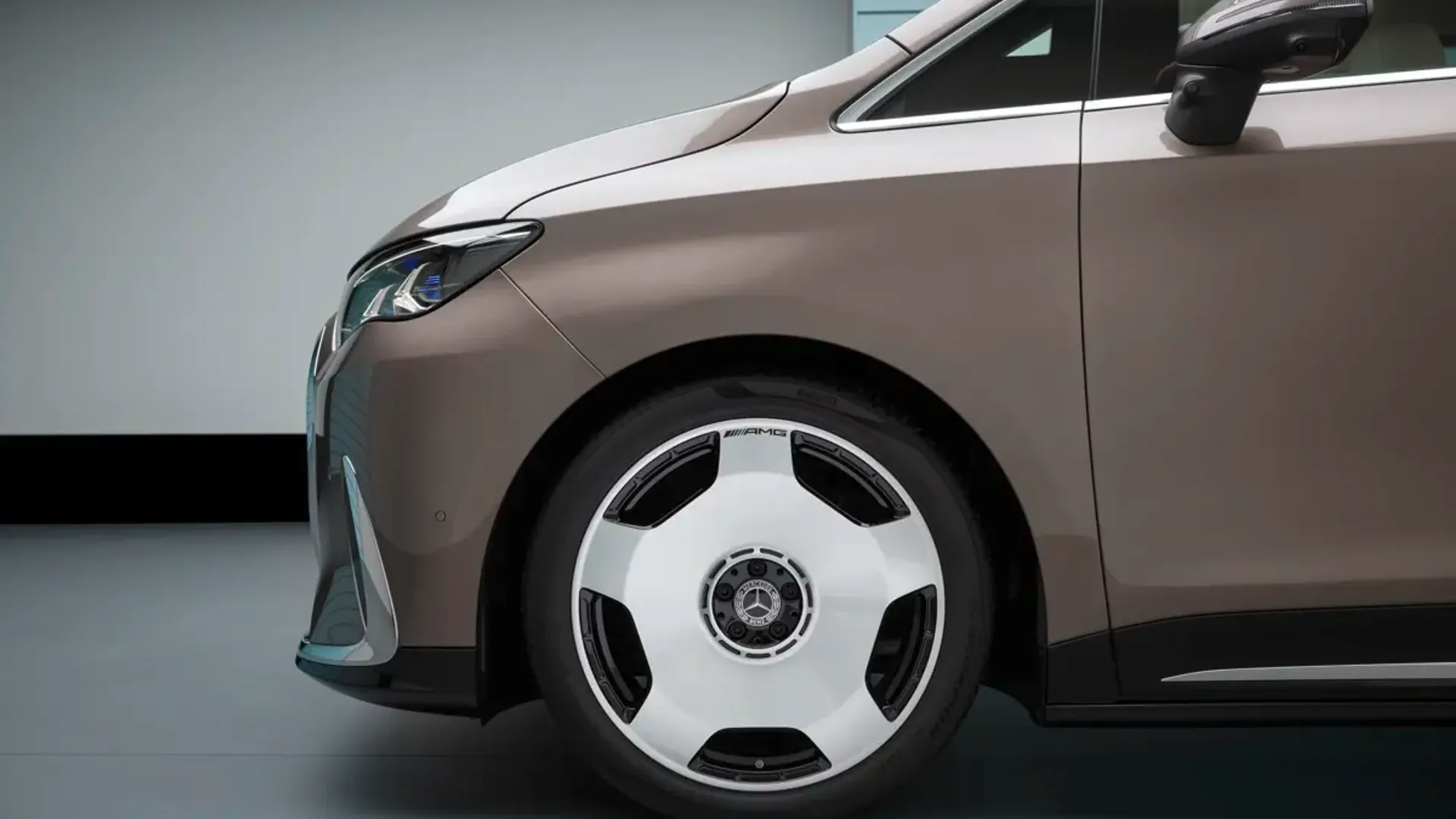 Elettronauti - Mercedes-Benz VLE 300 - Cerchio - Vista laterale