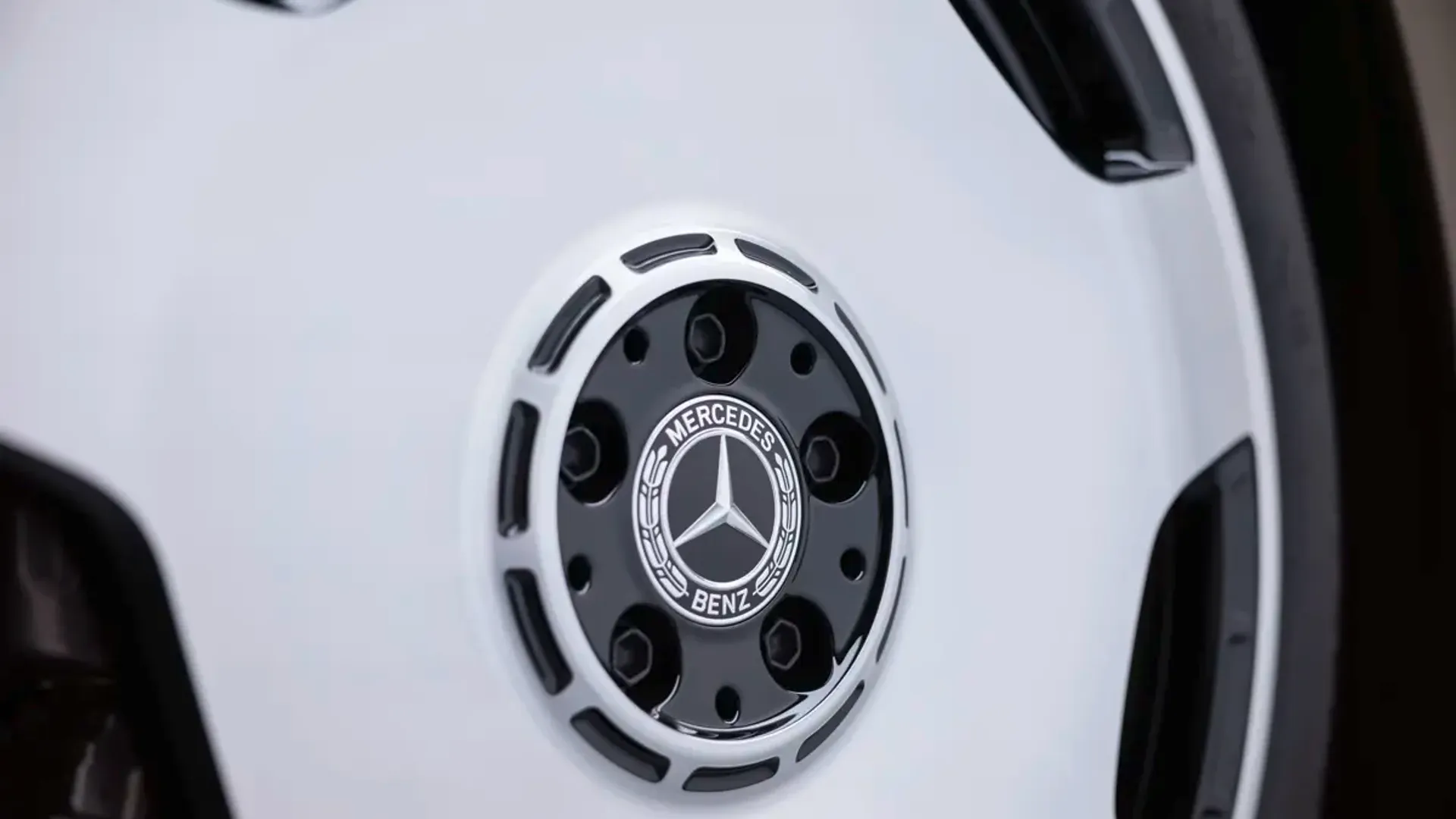 Elettronauti - Mercedes-Benz VLE 300 - Cerchio - Vista laterale