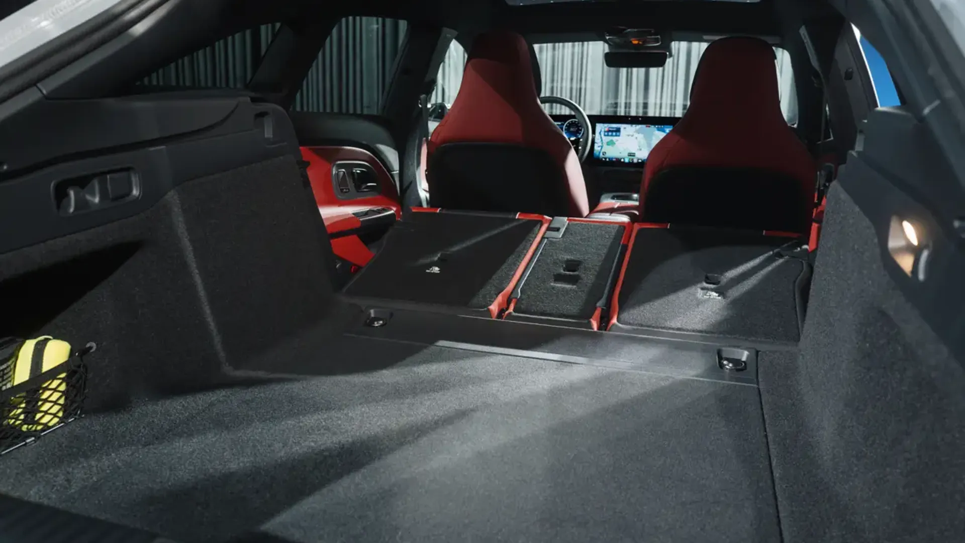 Elettronauti - Mercedes CLA 200 Shooting Brake - Vano di carico - Bagagliaio
