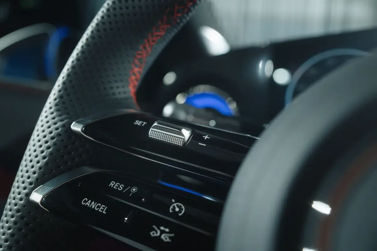 Elettronauti - Mercedes CLA 200 Shooting Brake - Blu - Esterno - Vista anteriore a tre quarti