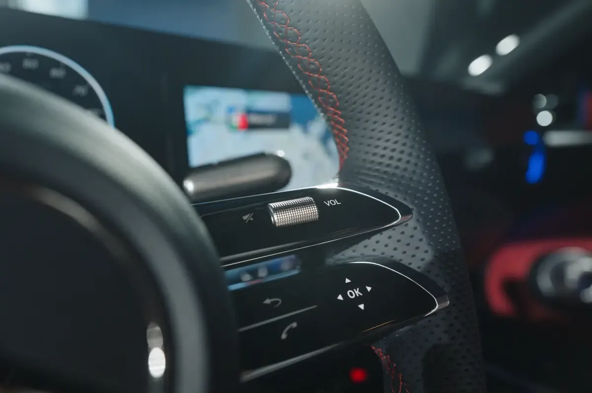 Elettronauti - Mercedes CLA 200 Shooting Brake - Grigio - Esterno - Vista anteriore a tre quarti