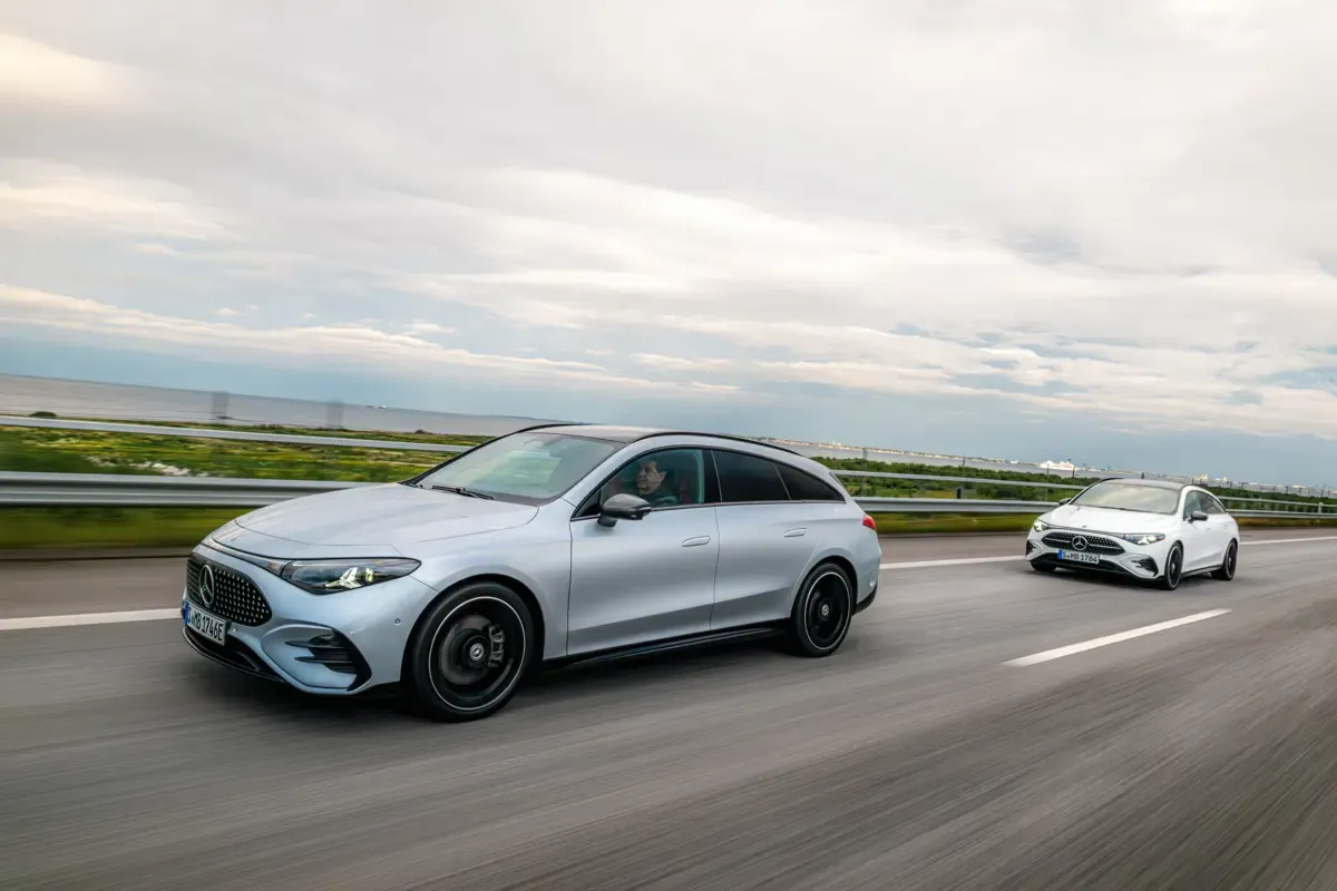 Elettronauti - Mercedes CLA 200 Shooting Brake - Rosso - Esterno - Vista anteriore a tre quarti