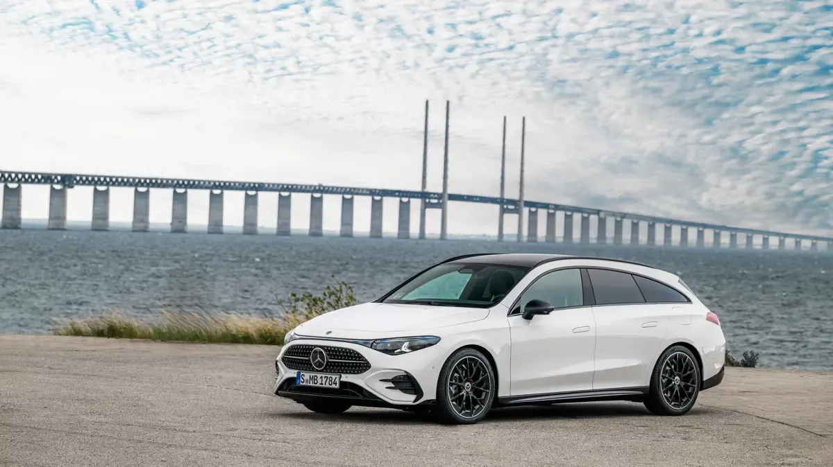 Elettronauti - Mercedes CLA 200 Shooting Brake - Rosso - Esterno - Vista anteriore a tre quarti