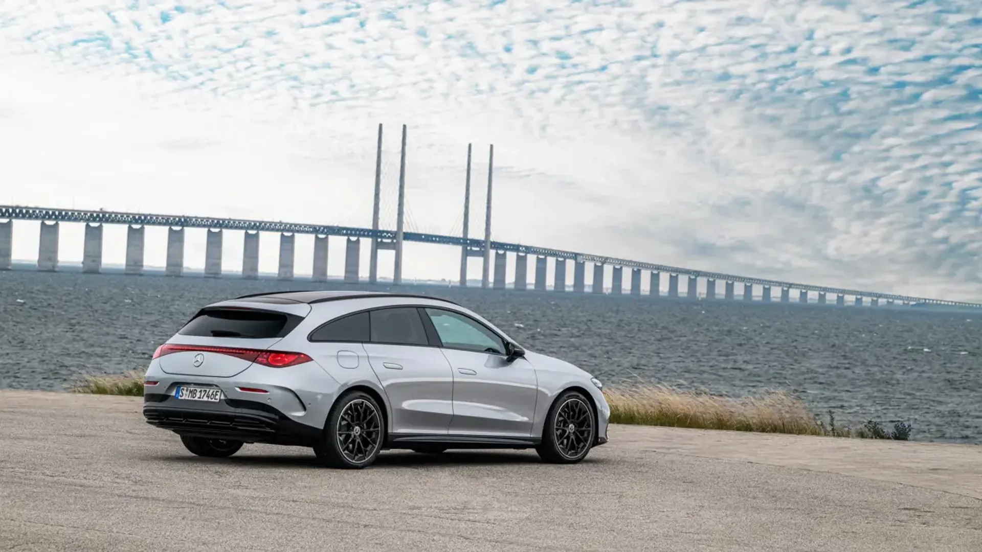 Elettronauti - Mercedes CLA 200 Shooting Brake - Argento - Esterno - Vista anteriore a tre quarti