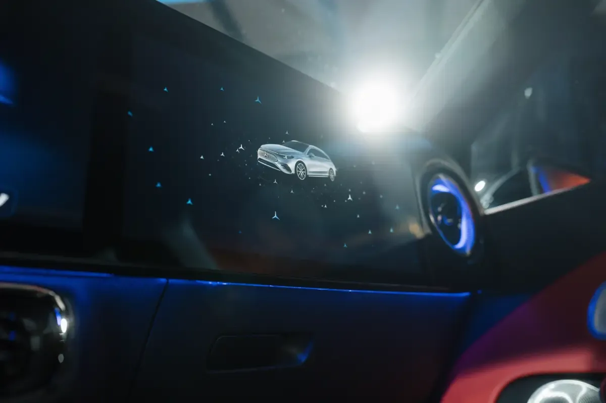Elettronauti - Mercedes CLA 200 Shooting Brake - Argento - Esterno - Vista anteriore a tre quarti