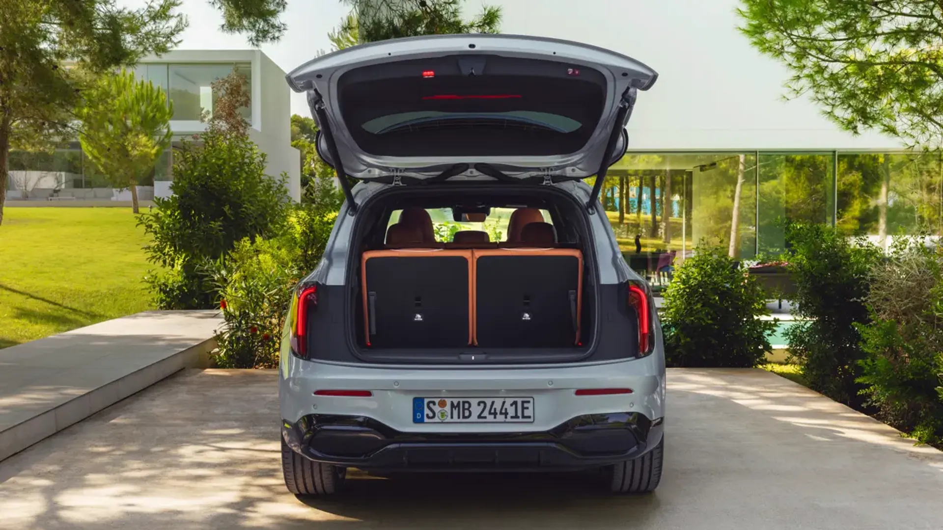 Elettronauti - Mercedes GLB 350 4MATIC - Bianco - Vano di carico - Bagagliaio