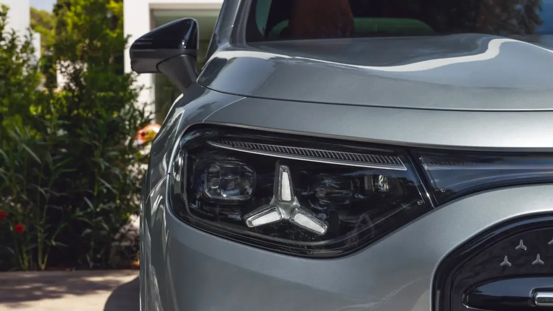 Elettronauti - Mercedes GLB 350 4MATIC - Esterno - Vista anteriore