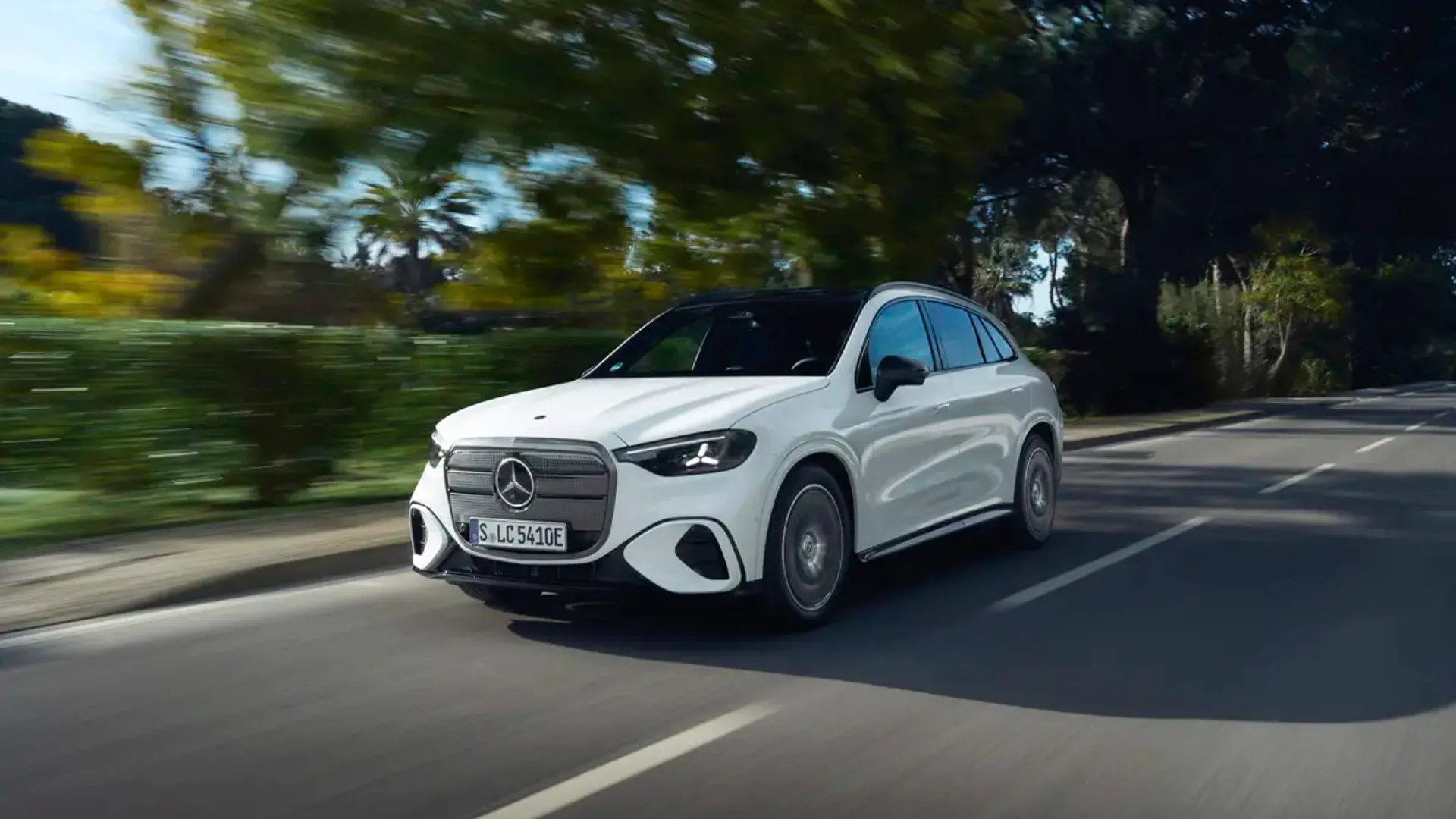 Elettronauti - Mercedes-Benz GLC 250 - Grigio - Esterno - Vista anteriore a tre quarti