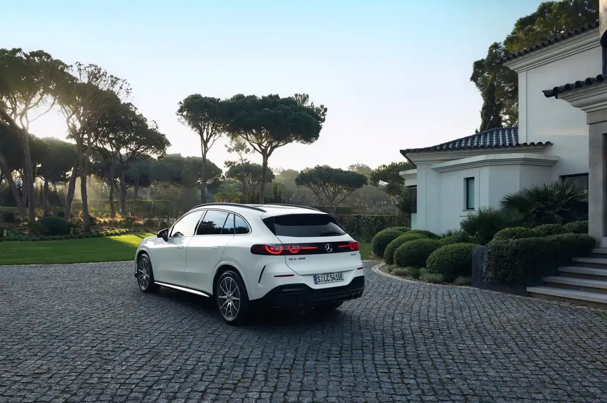Elettronauti - Mercedes-Benz GLC 250 - Bianco - Esterno - Vista anteriore a tre quarti