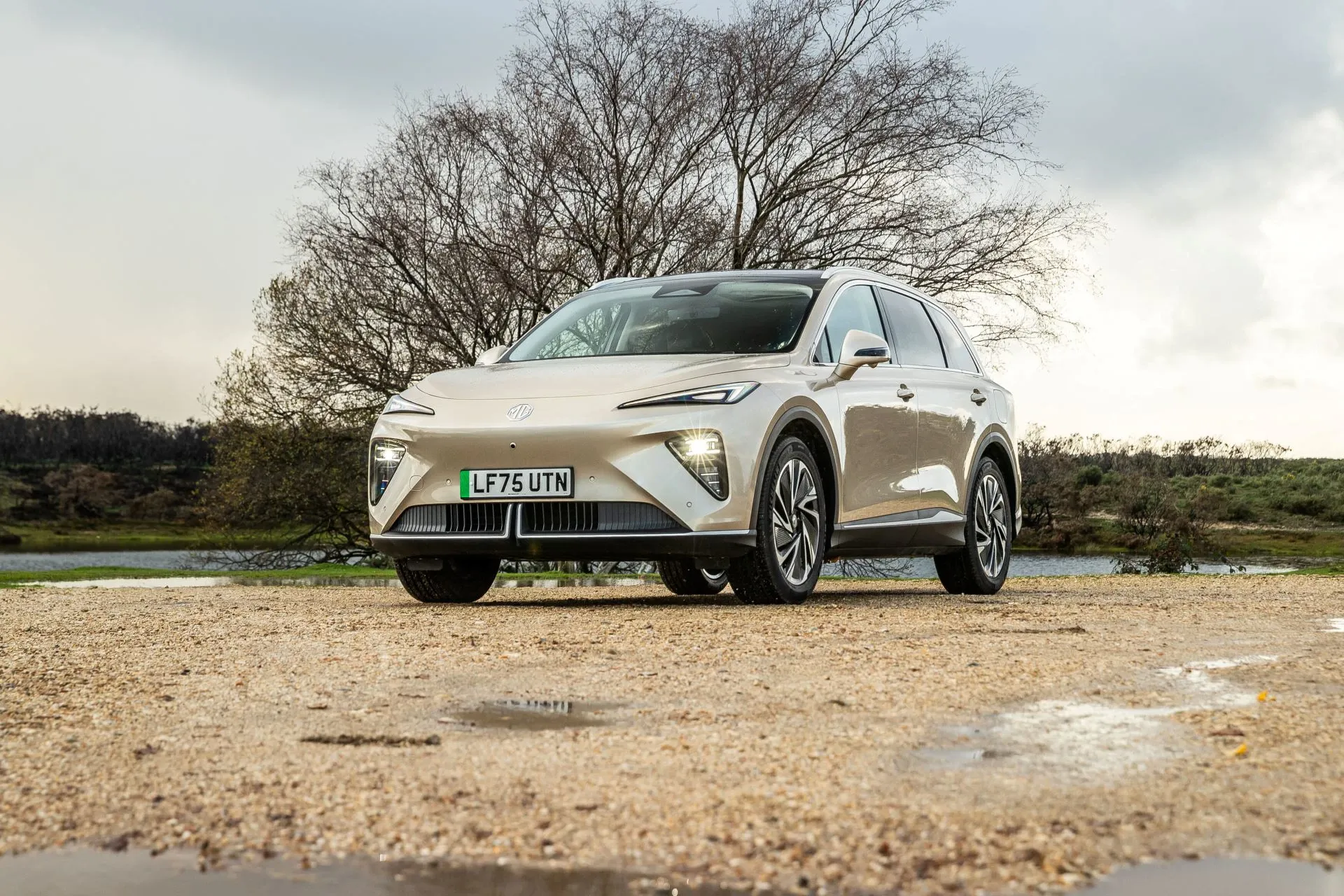 MG MGS6 EV AWD