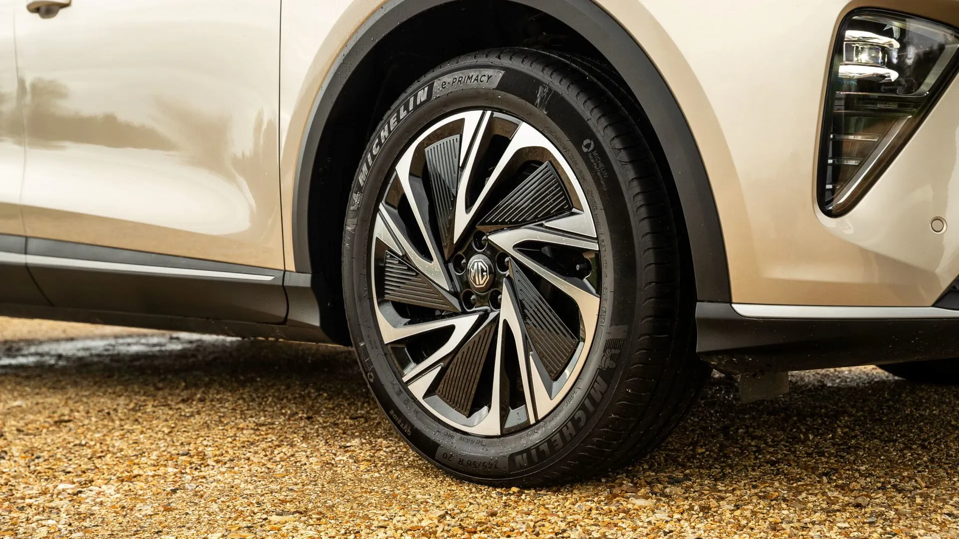MG MGS6 EV AWD